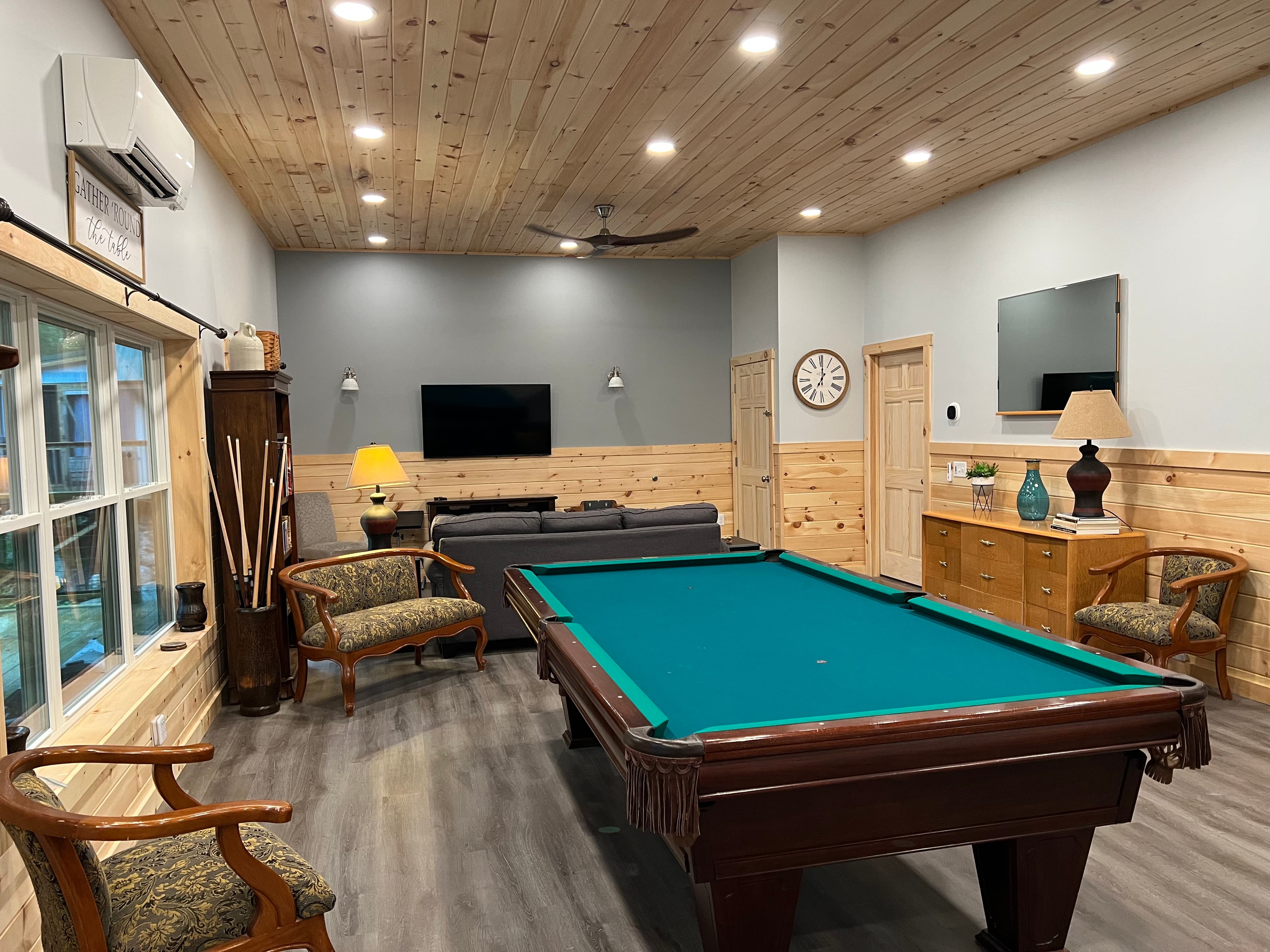 Spacious room for entertainment