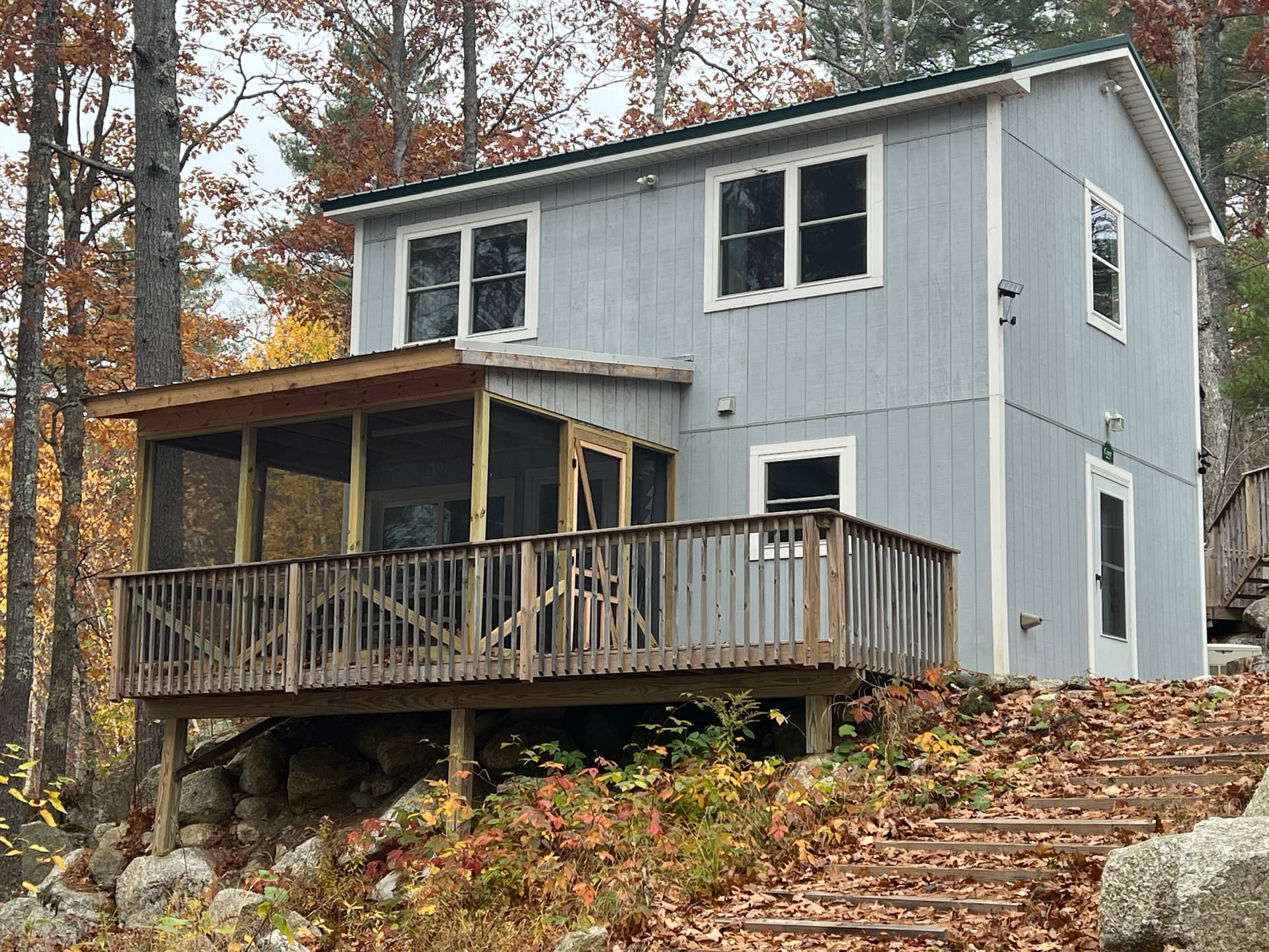 Cozy Haven: A Lakeside Cottage Near Acadia