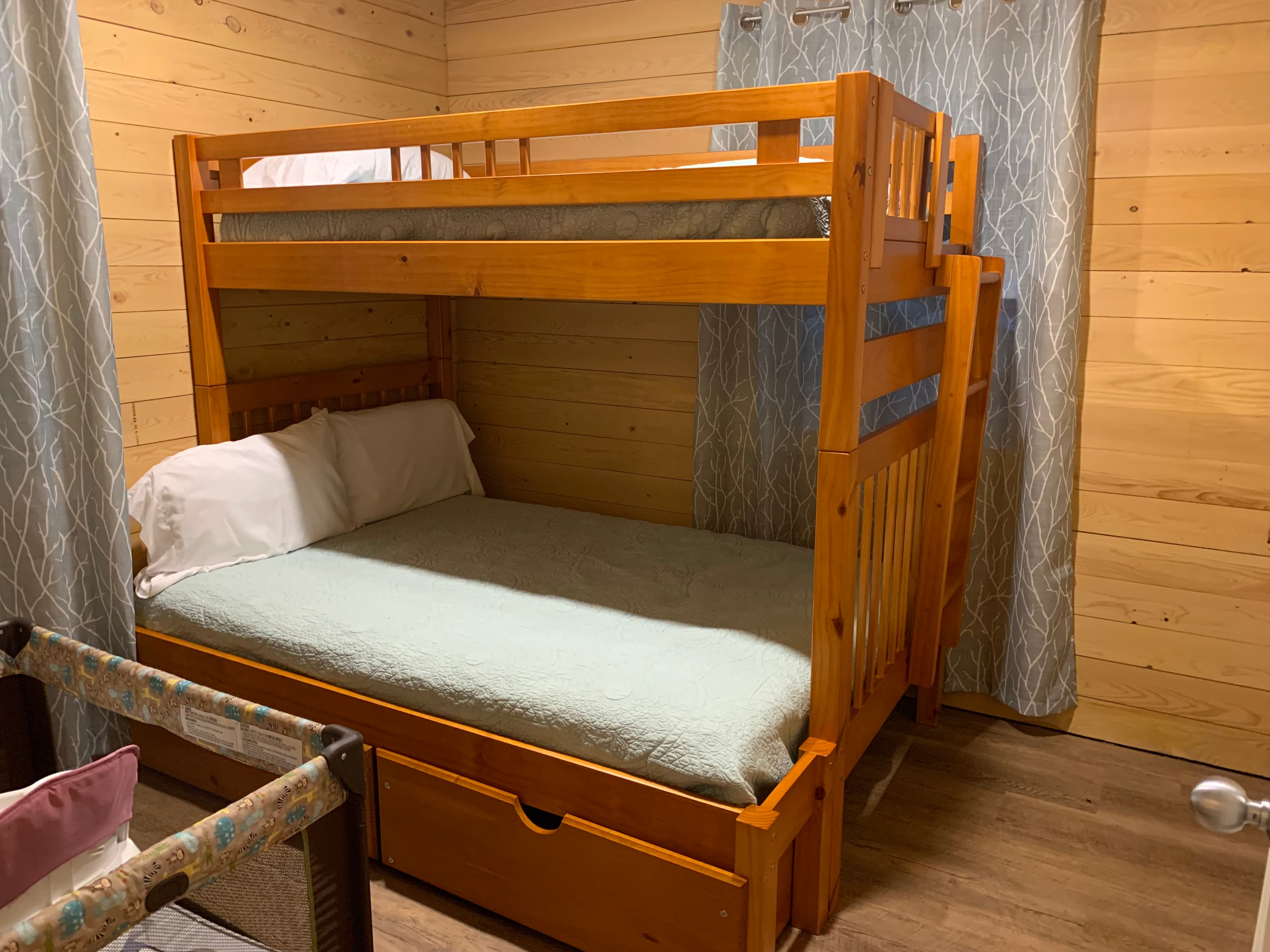 Third Bedroom (w/Pack-N-Play)