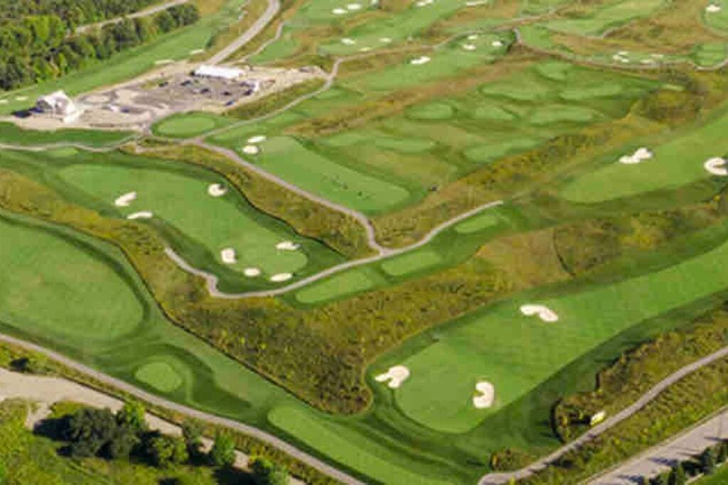 18 hole Golf course 