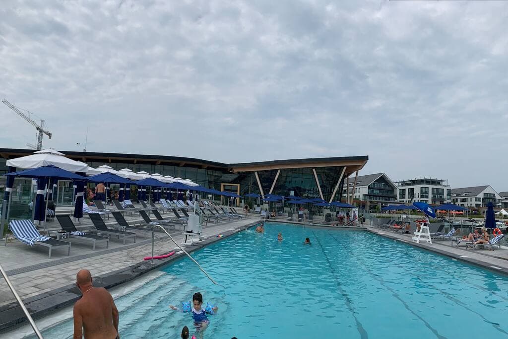 Lake Club Viuew