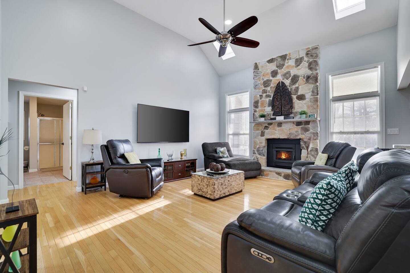 Mountain Escape, Lake, Fire Pit, Game Room