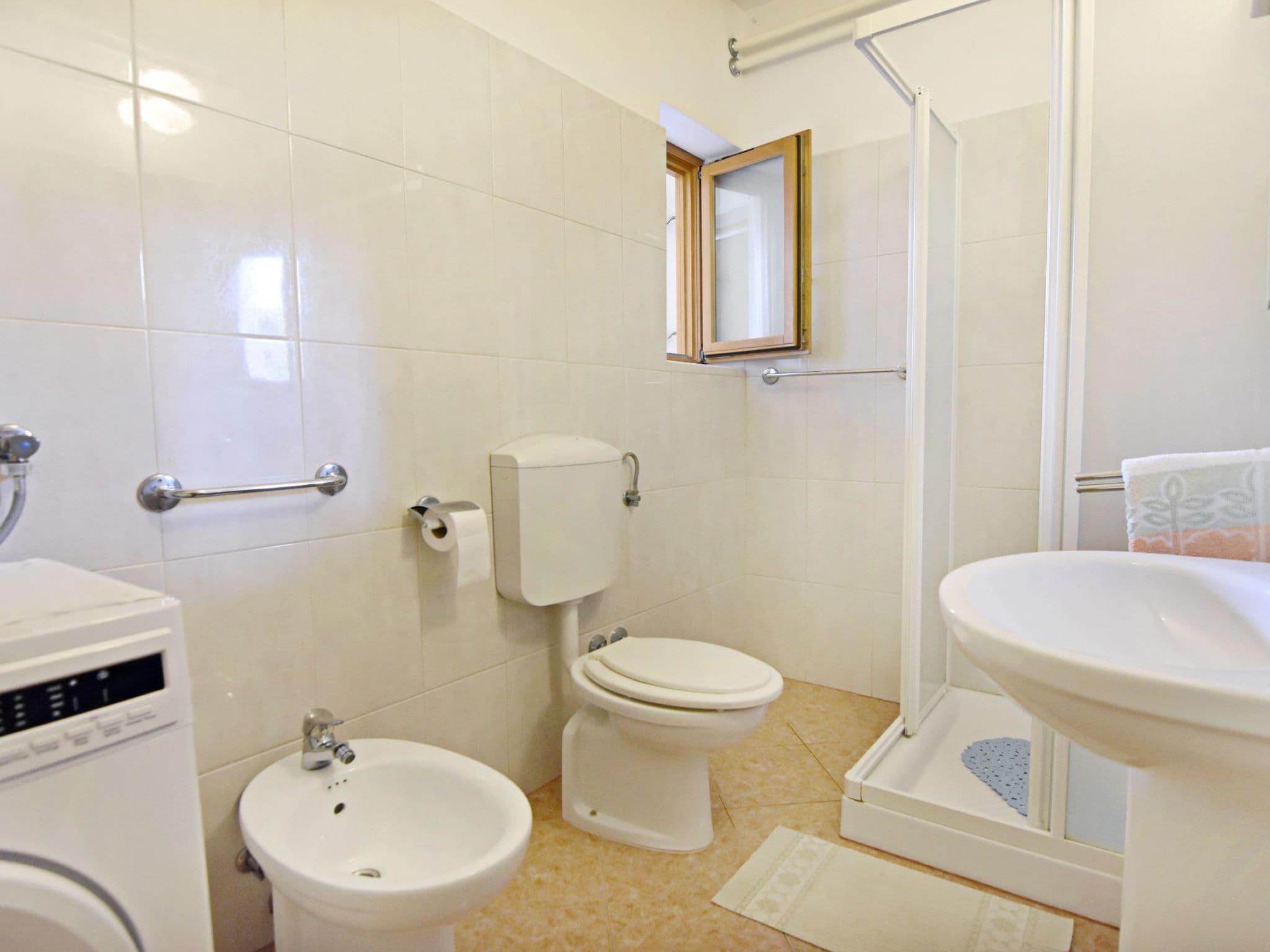 Gallery Image 12