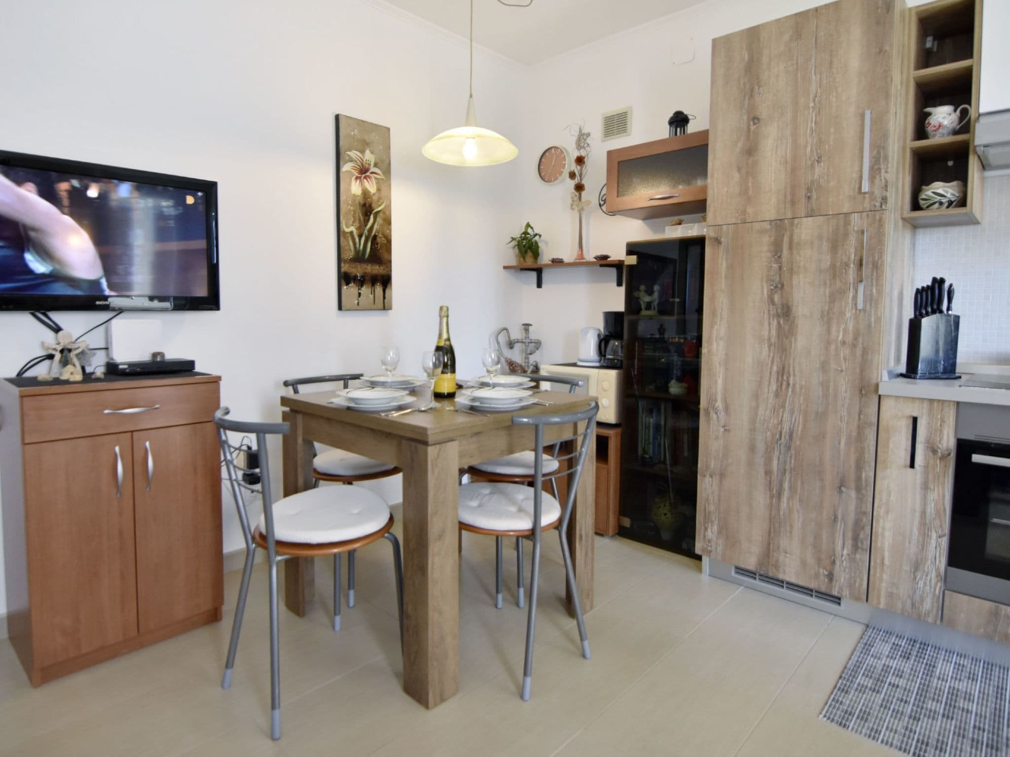 Kitchen / Dining Room