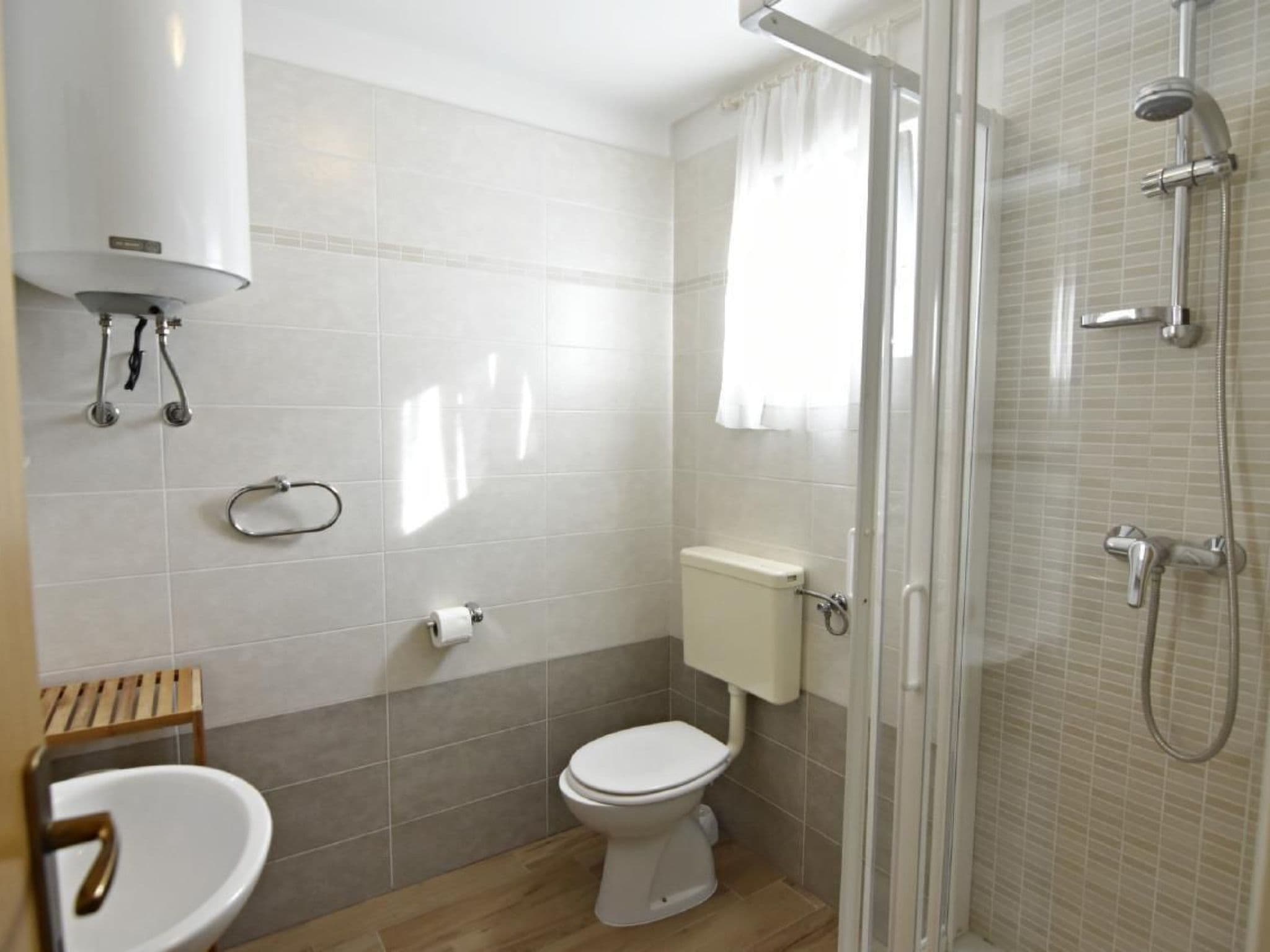 Gallery Image 12