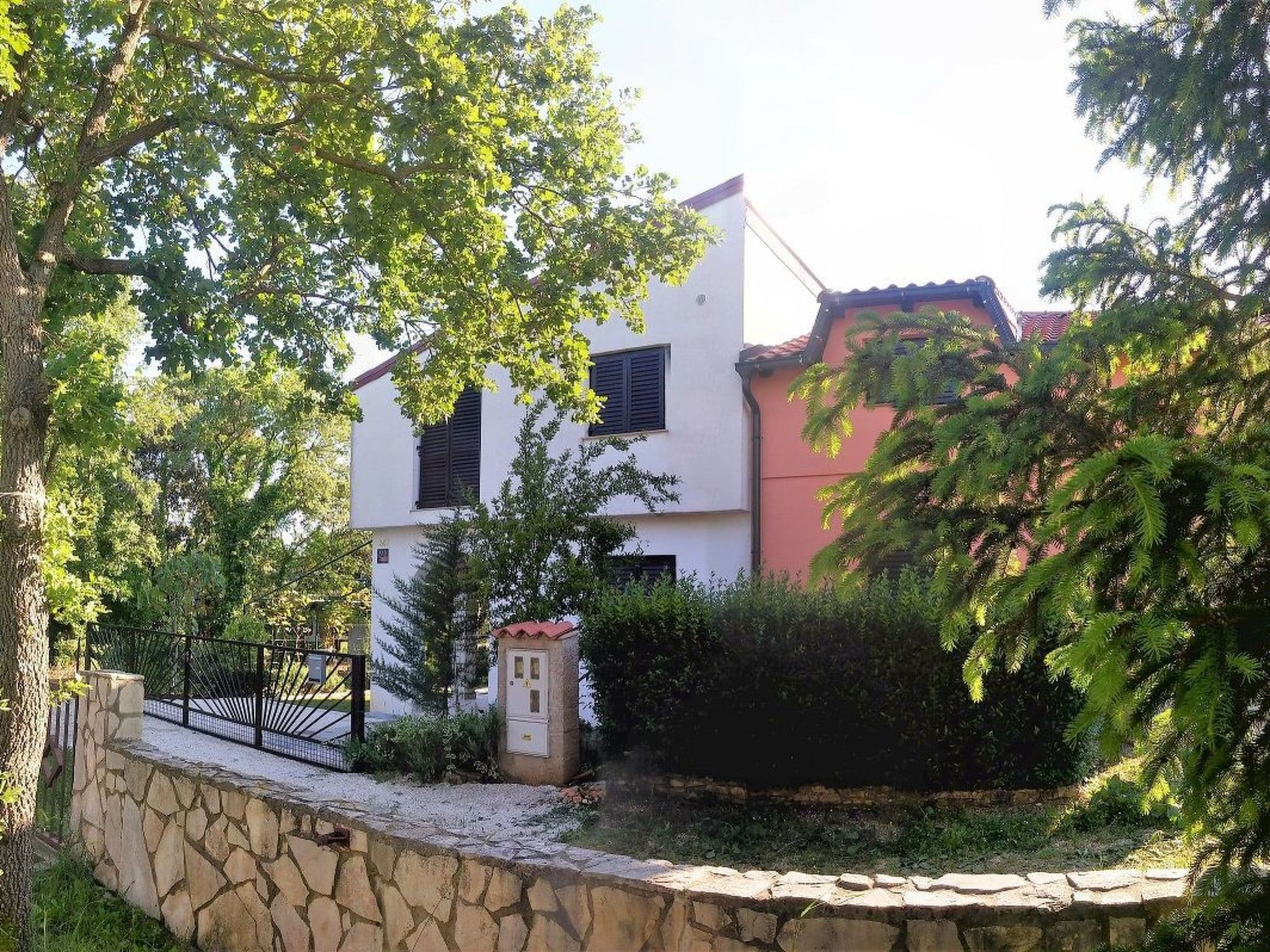 Gallery Image 13