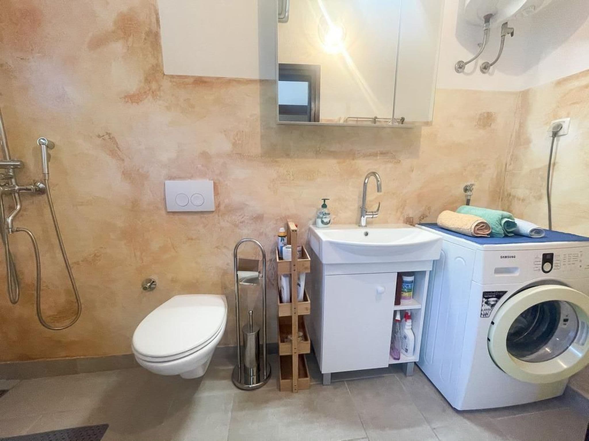Bathroom / Wellness