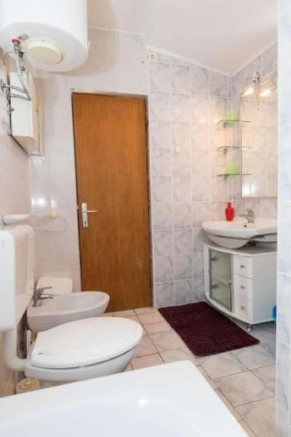 Bathroom / Wellness