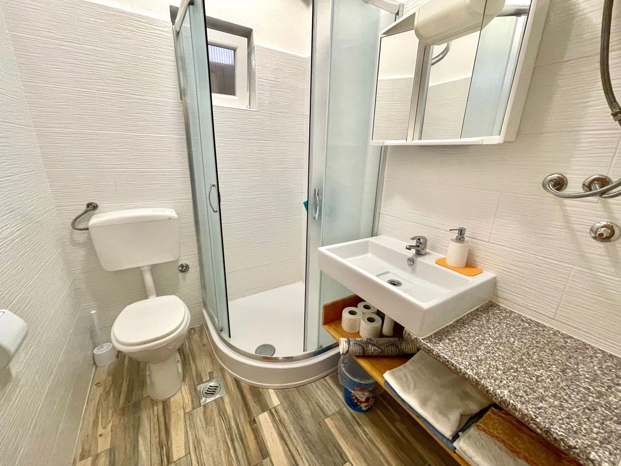 Bathroom / Wellness