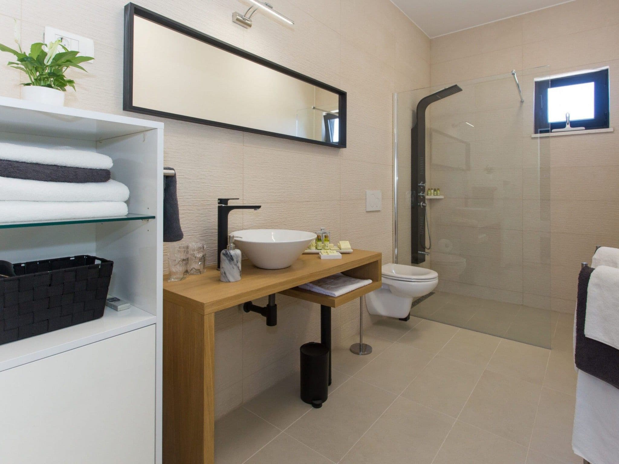 Bathroom / Wellness