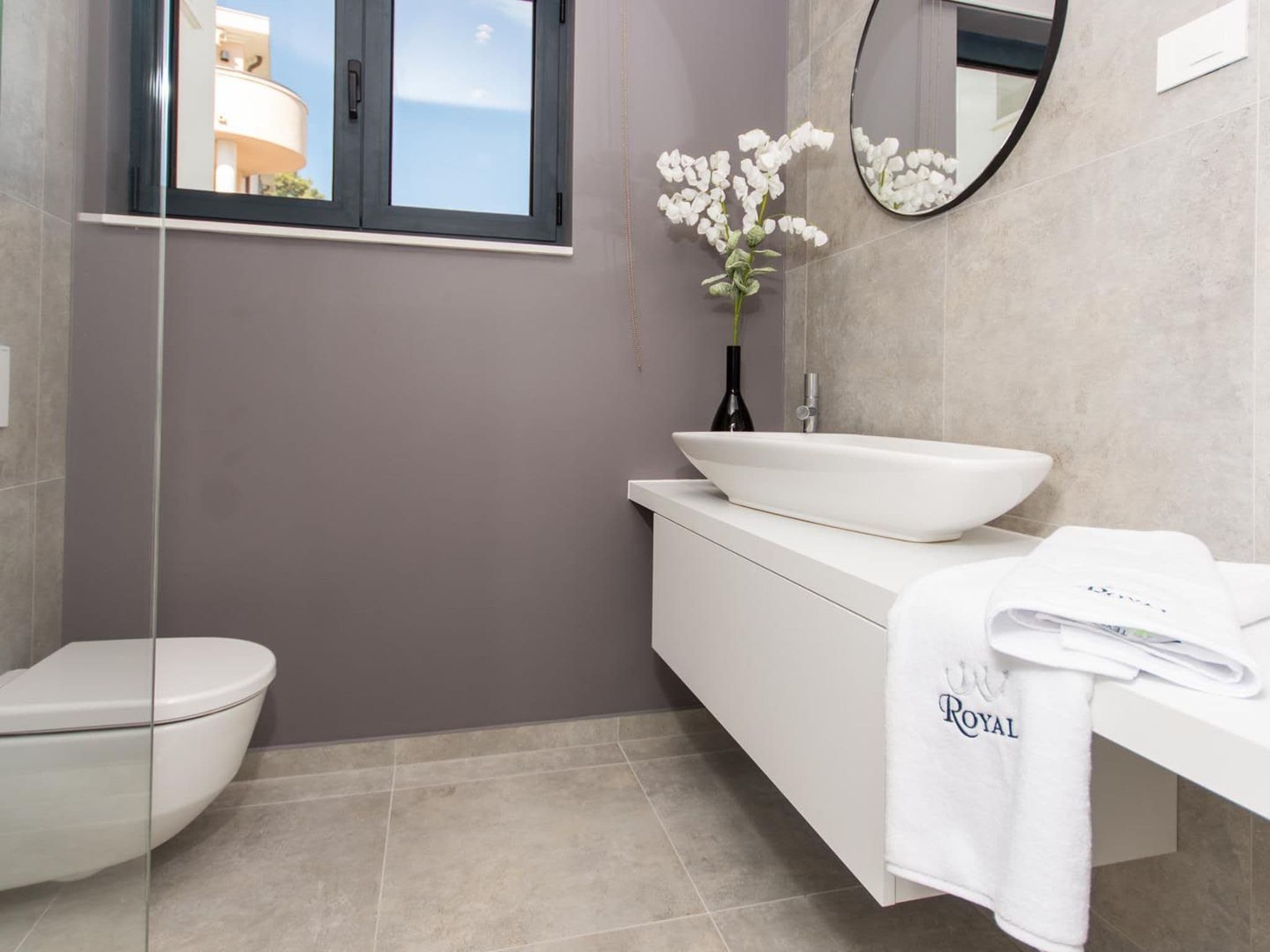 Bathroom / Wellness