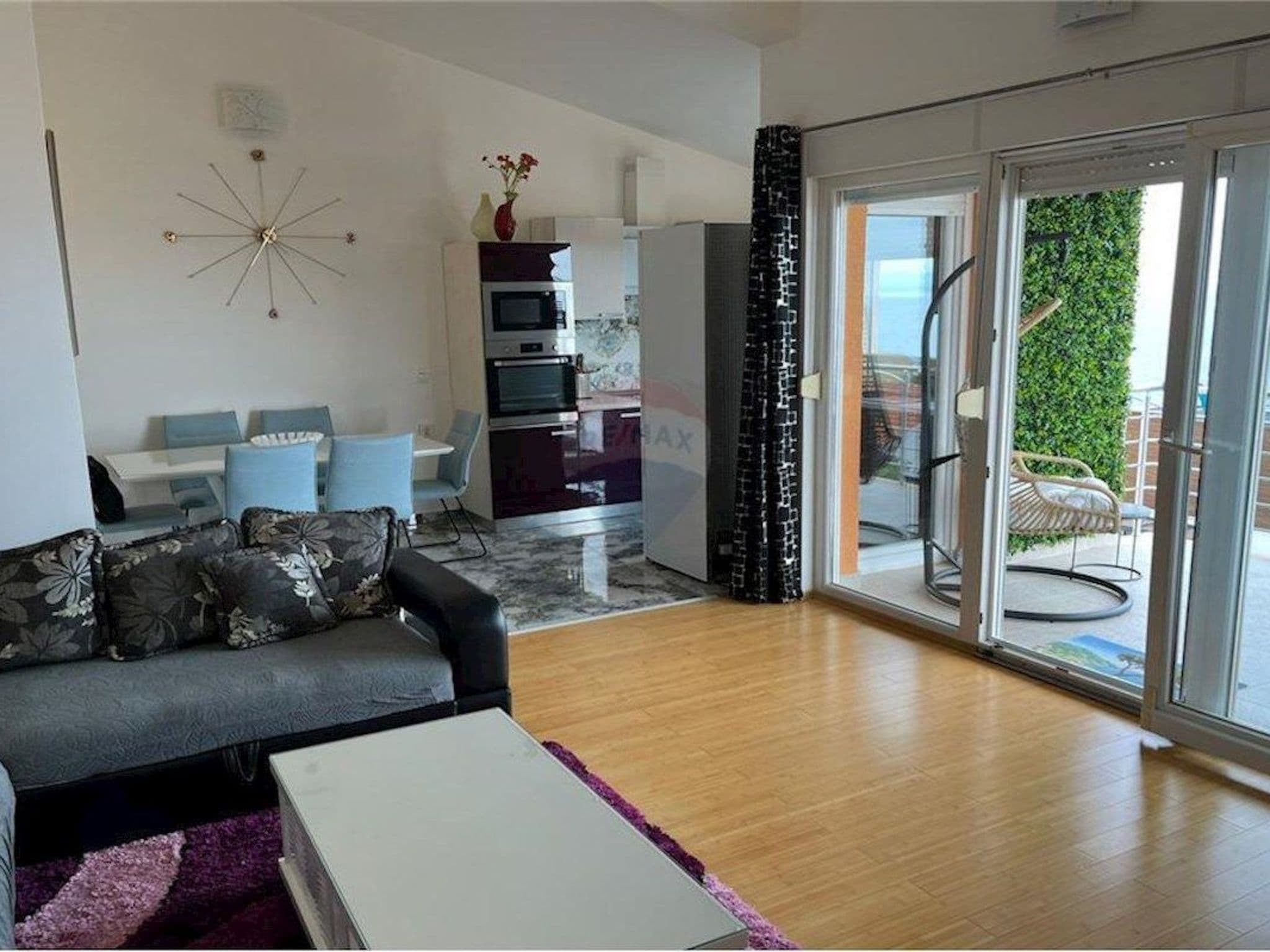 Gallery Image 6
