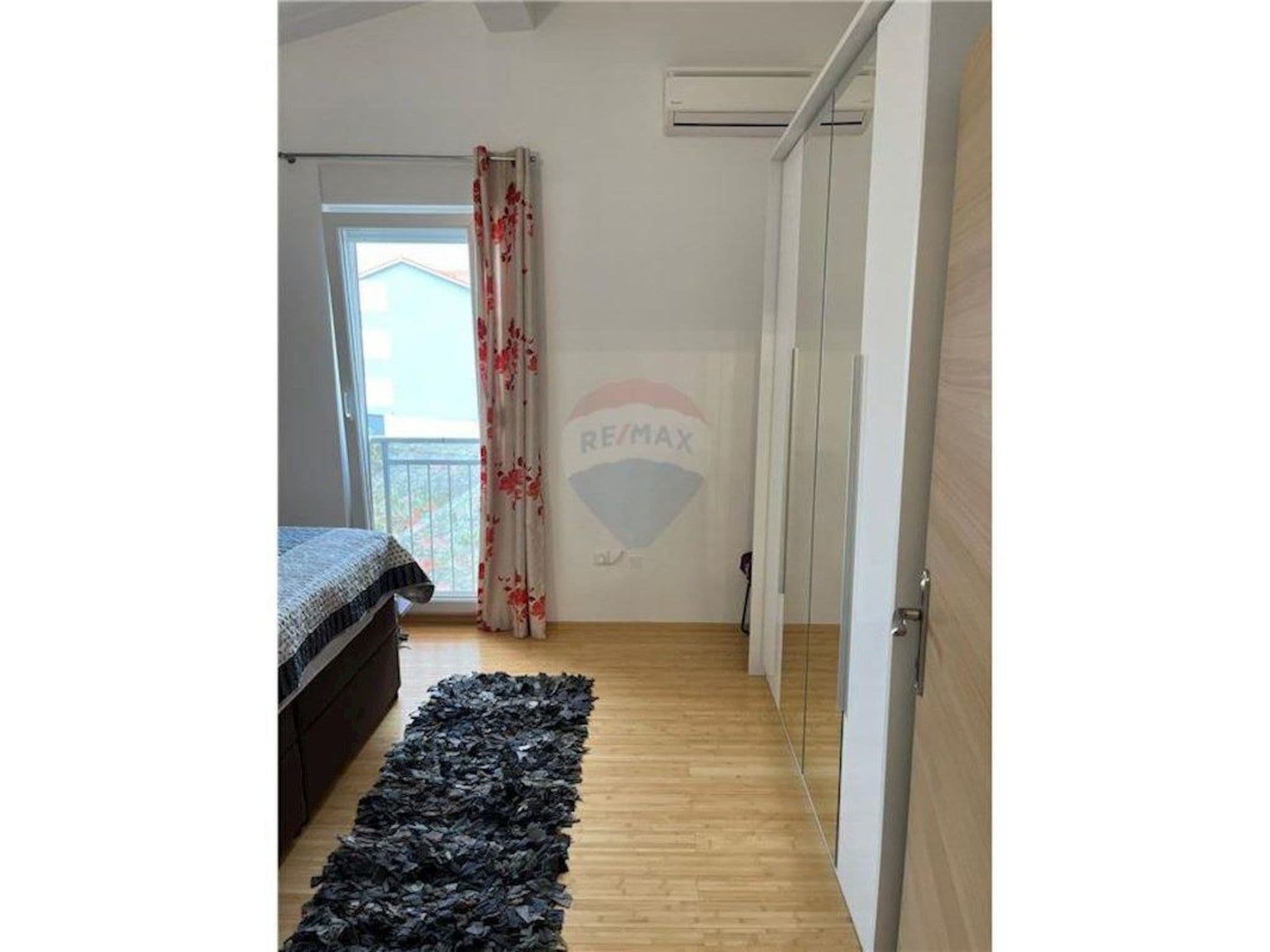 Gallery Image 25
