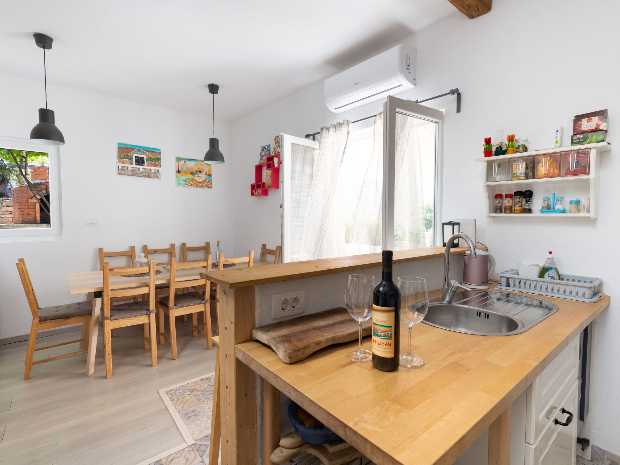 Kitchen / Dining Room