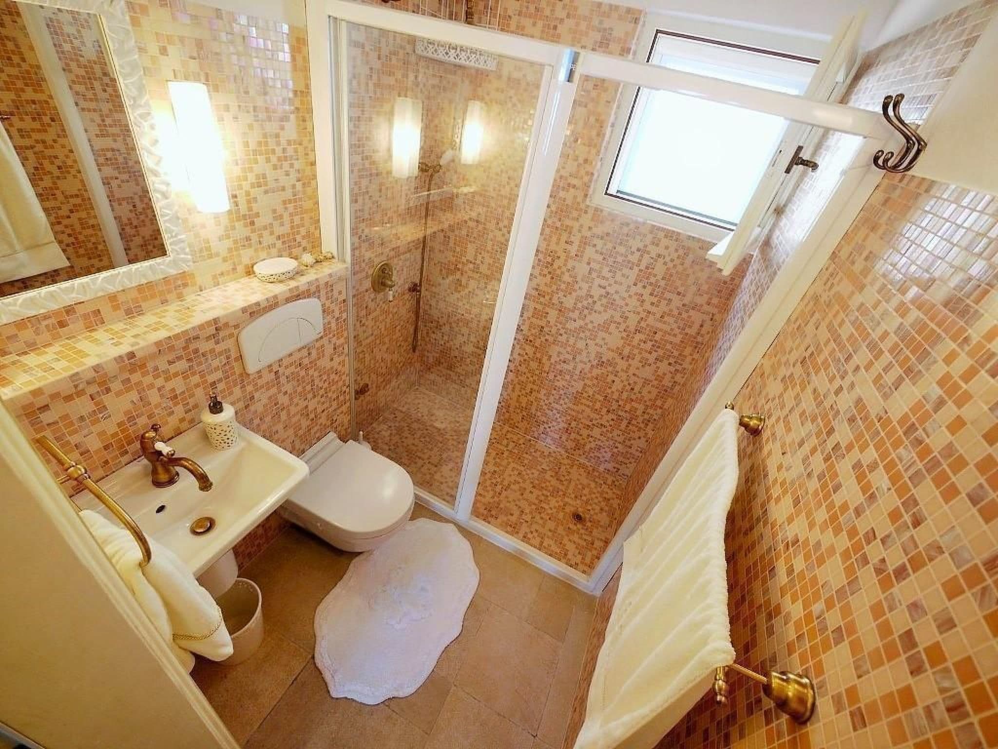 Gallery Image 24