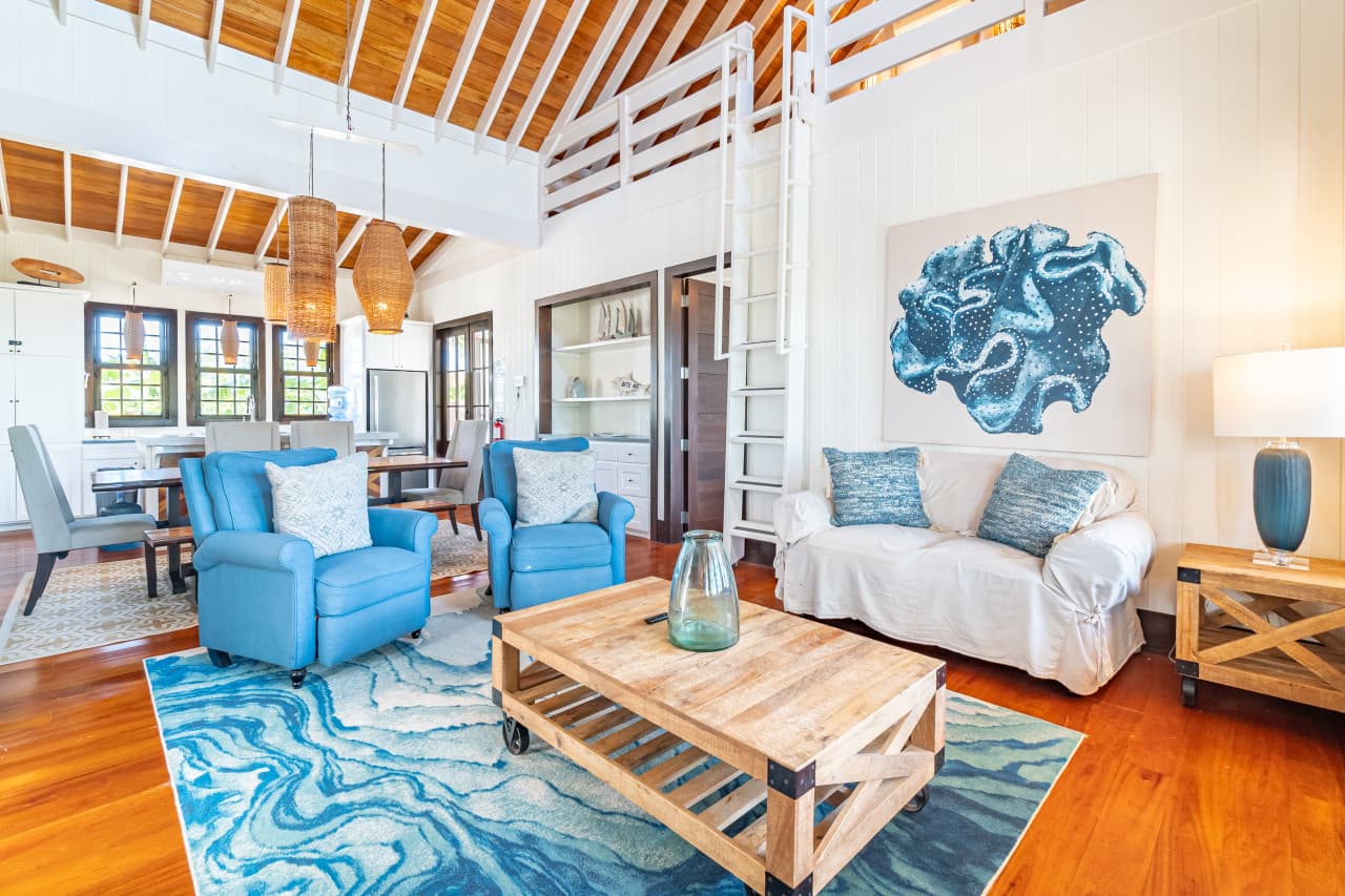 Athena's Mahogany House & The Pool Club at Mahogany Bay