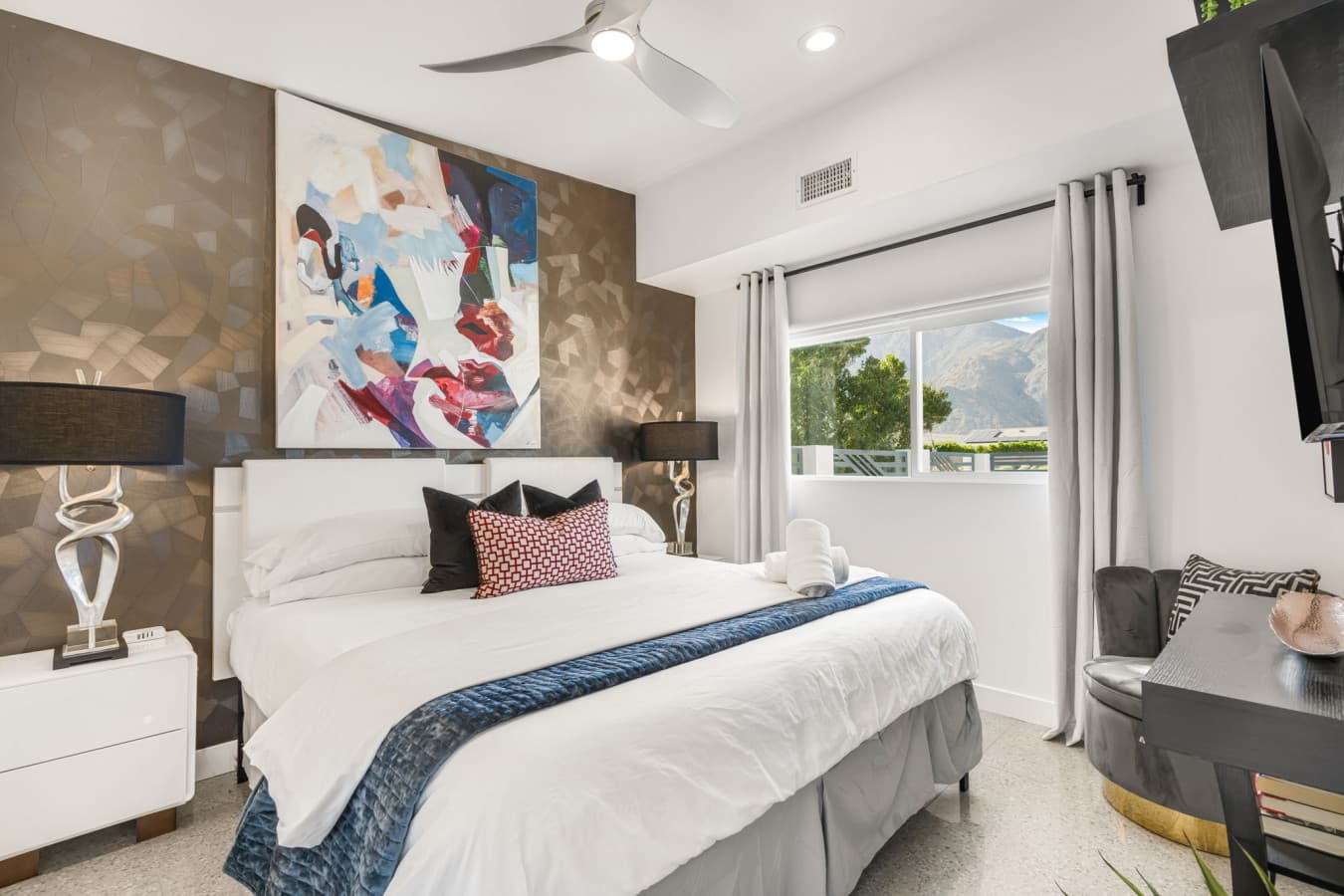 12-web-or-mls-567Sunview_012.jpg