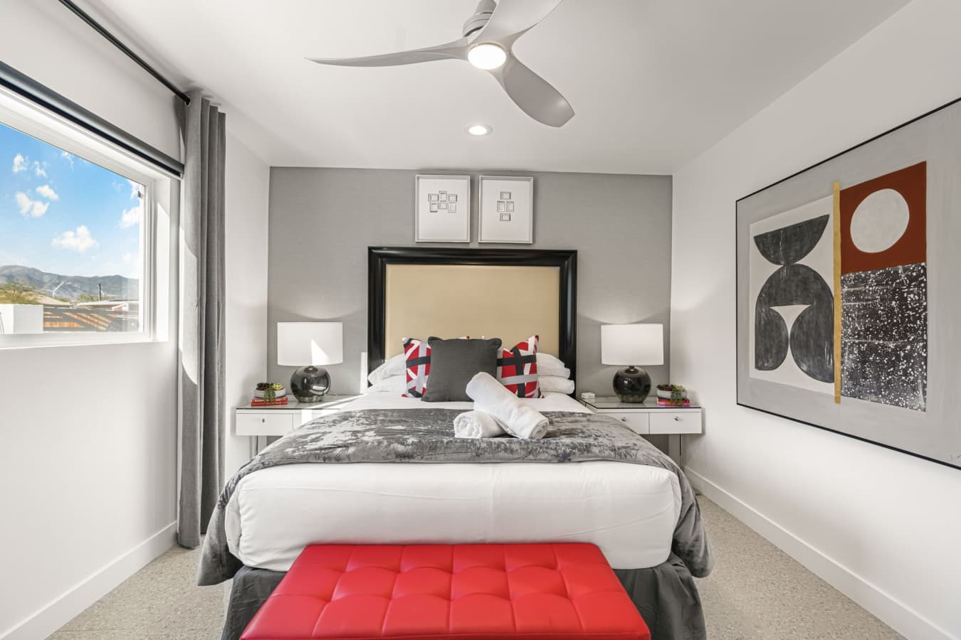 24-web-or-mls-567Sunview_024.jpg