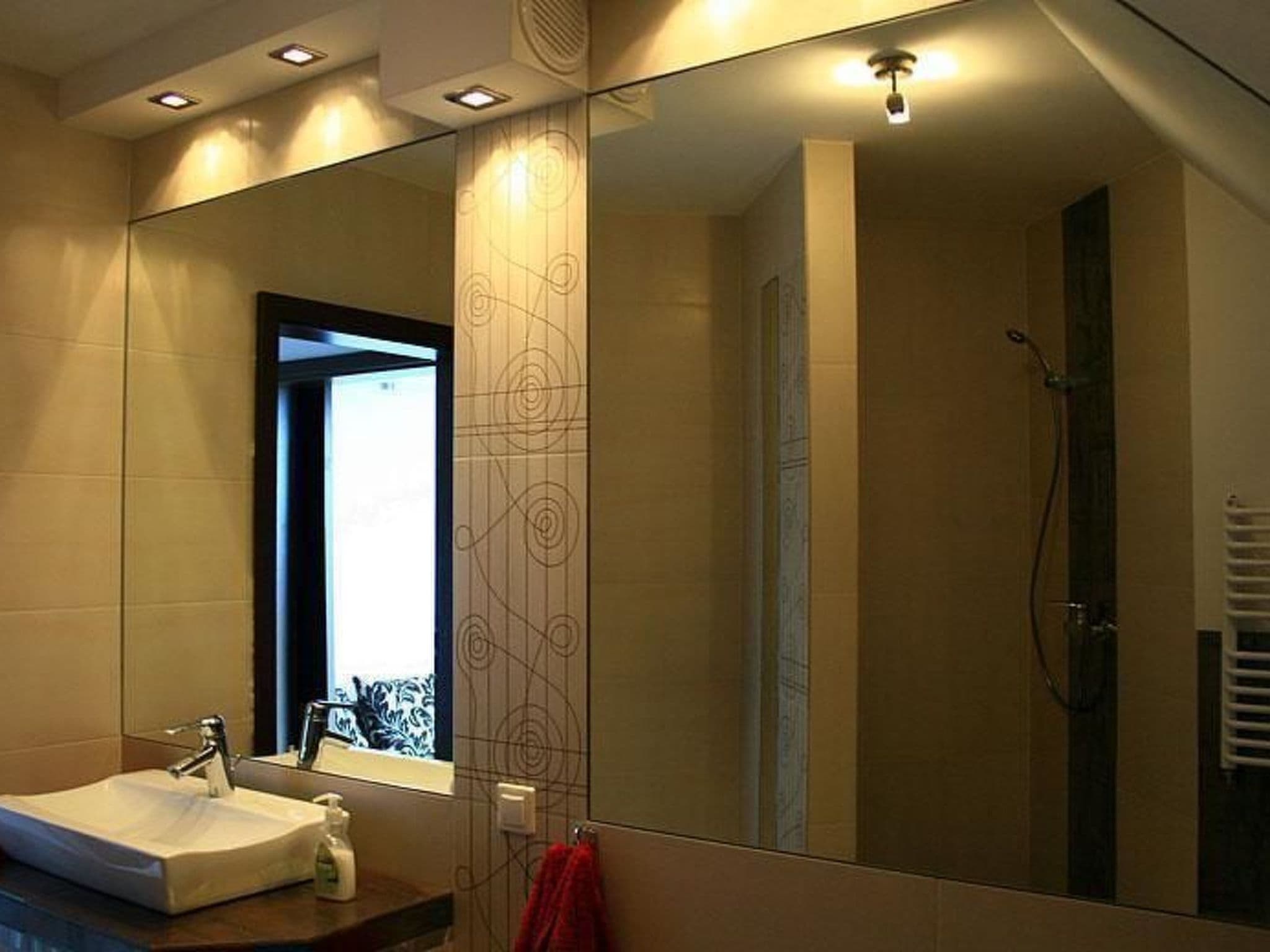 Gallery Image 10