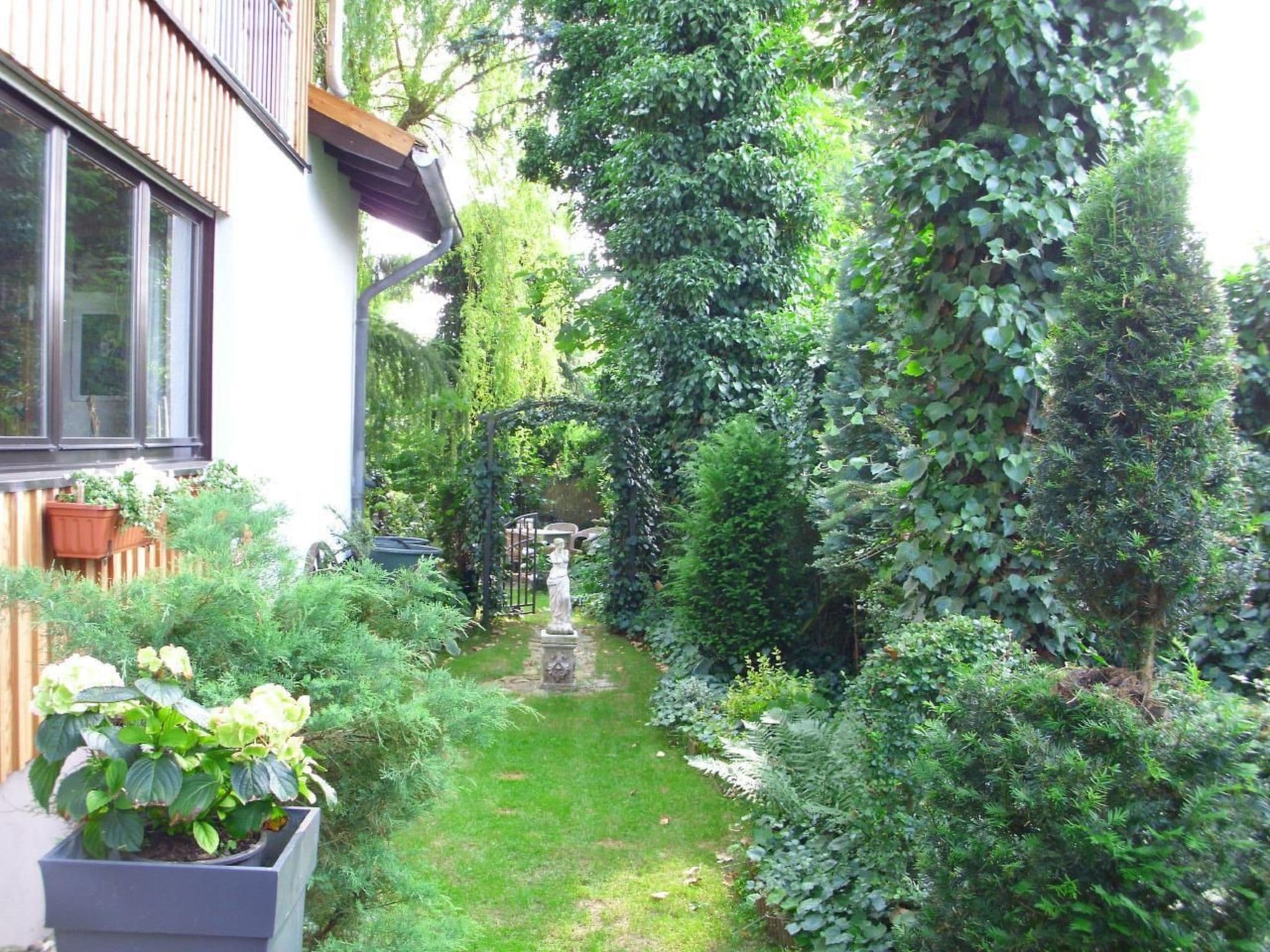 Gallery Image 13
