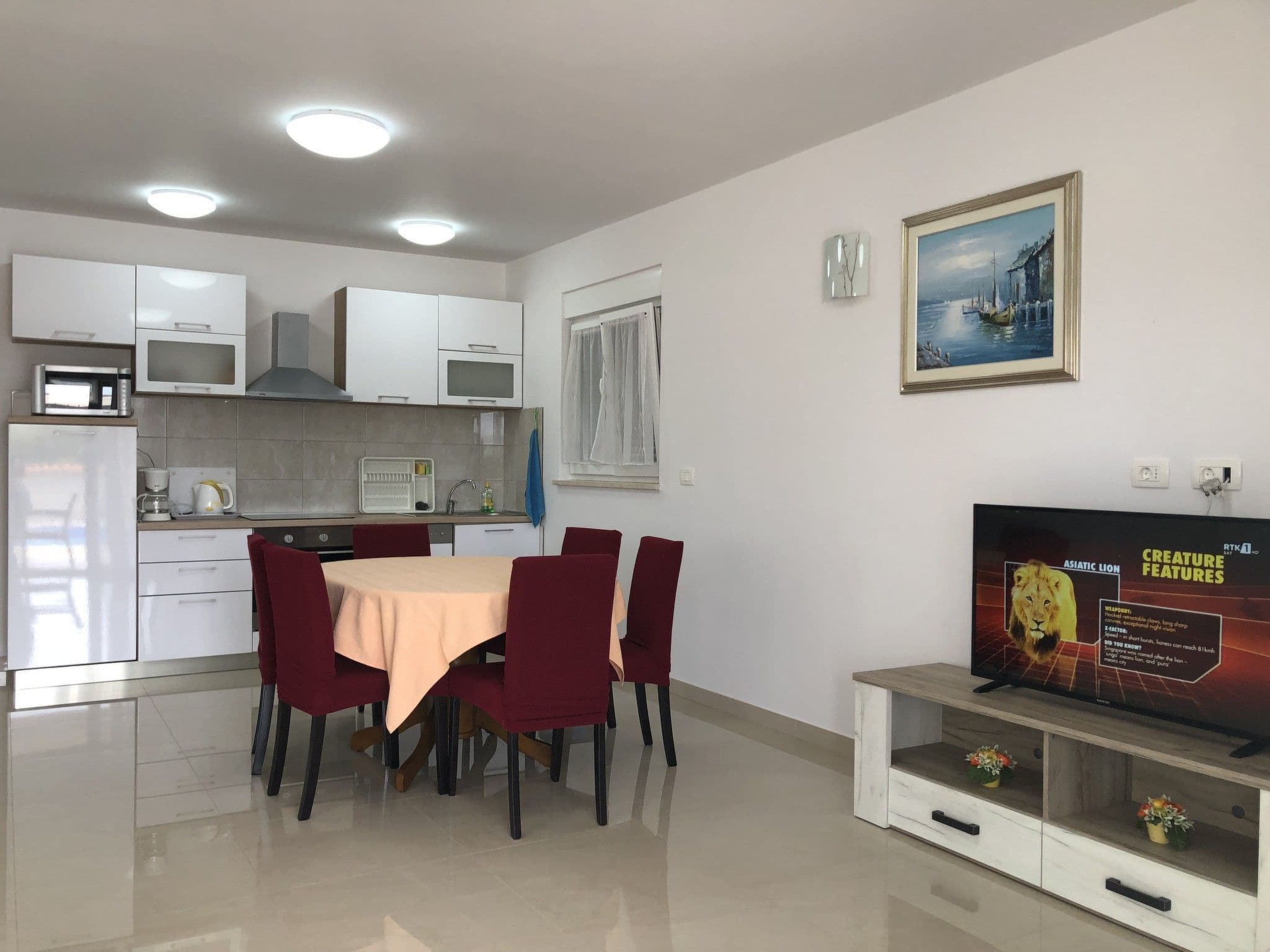 Kitchen / Dining Room