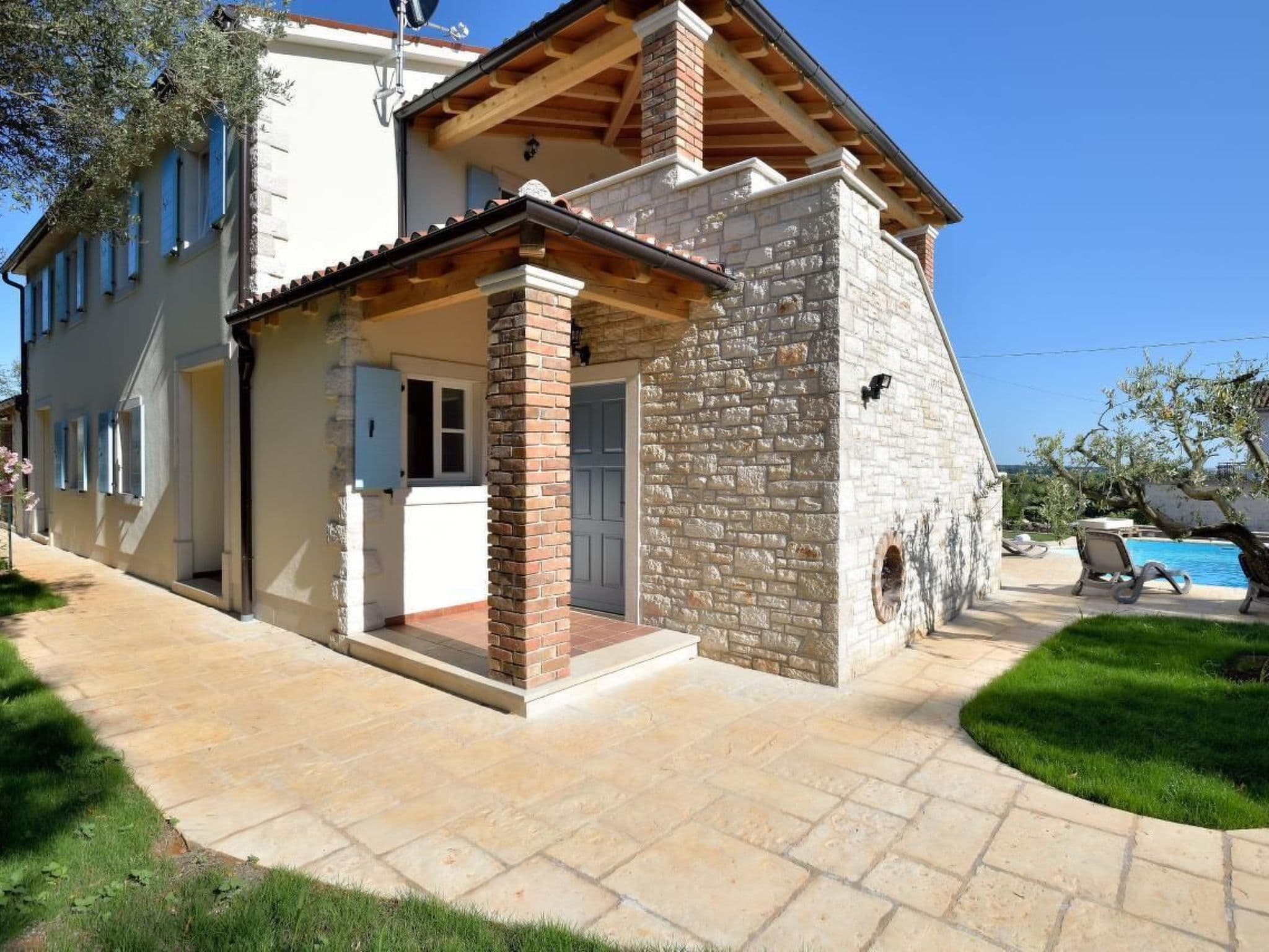 Gallery Image 11