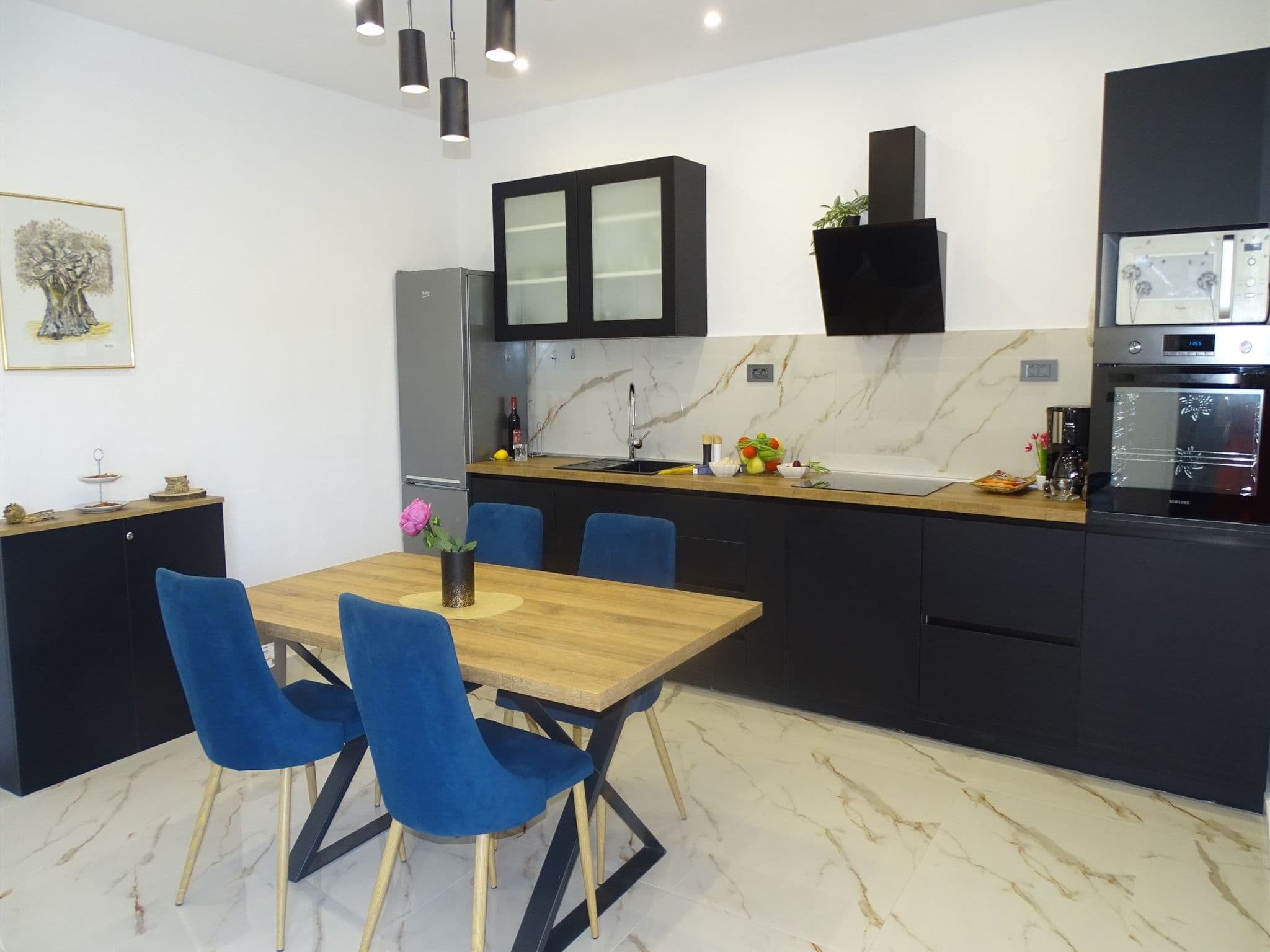 Kitchen / Dining Room