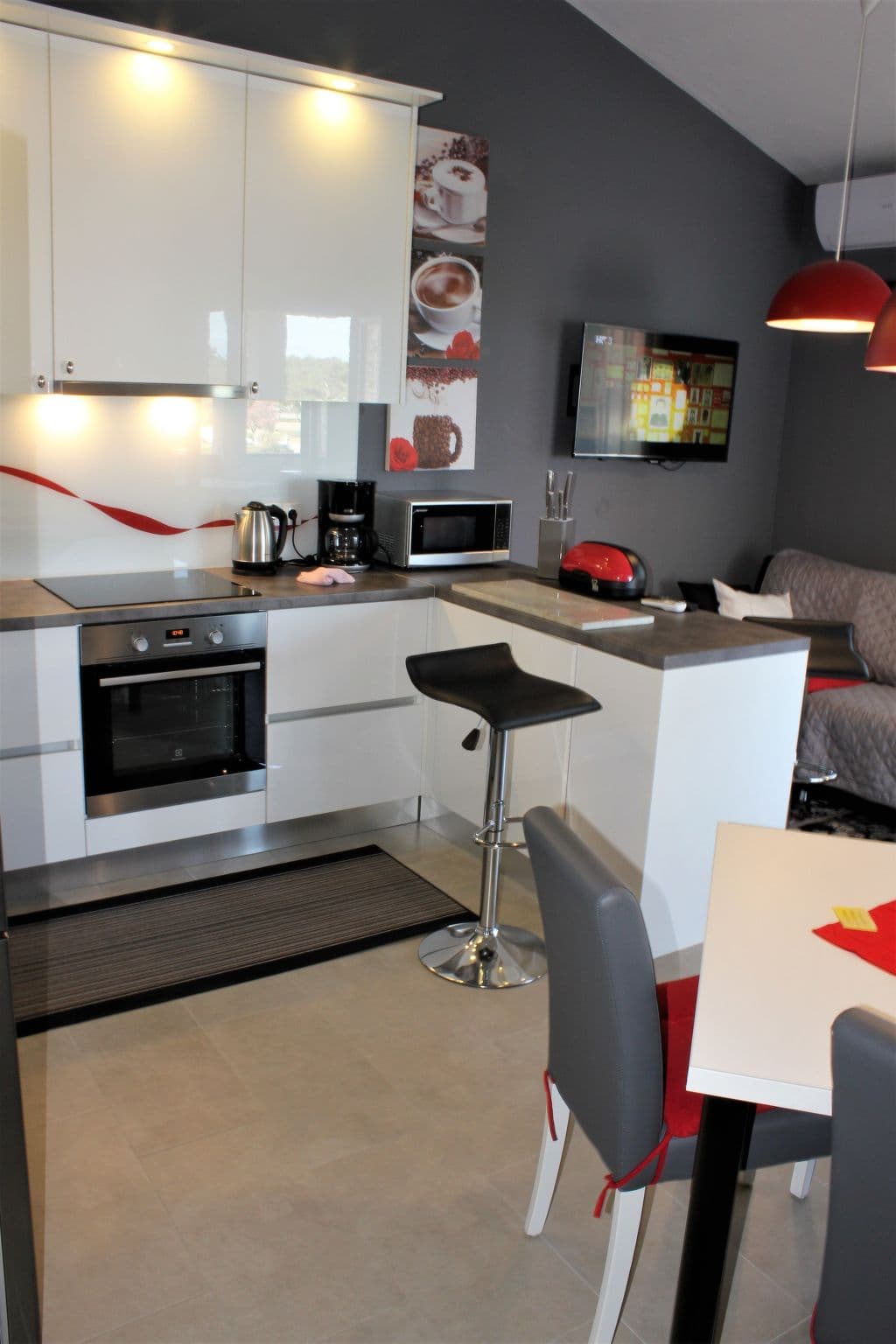 Kitchen / Dining Room