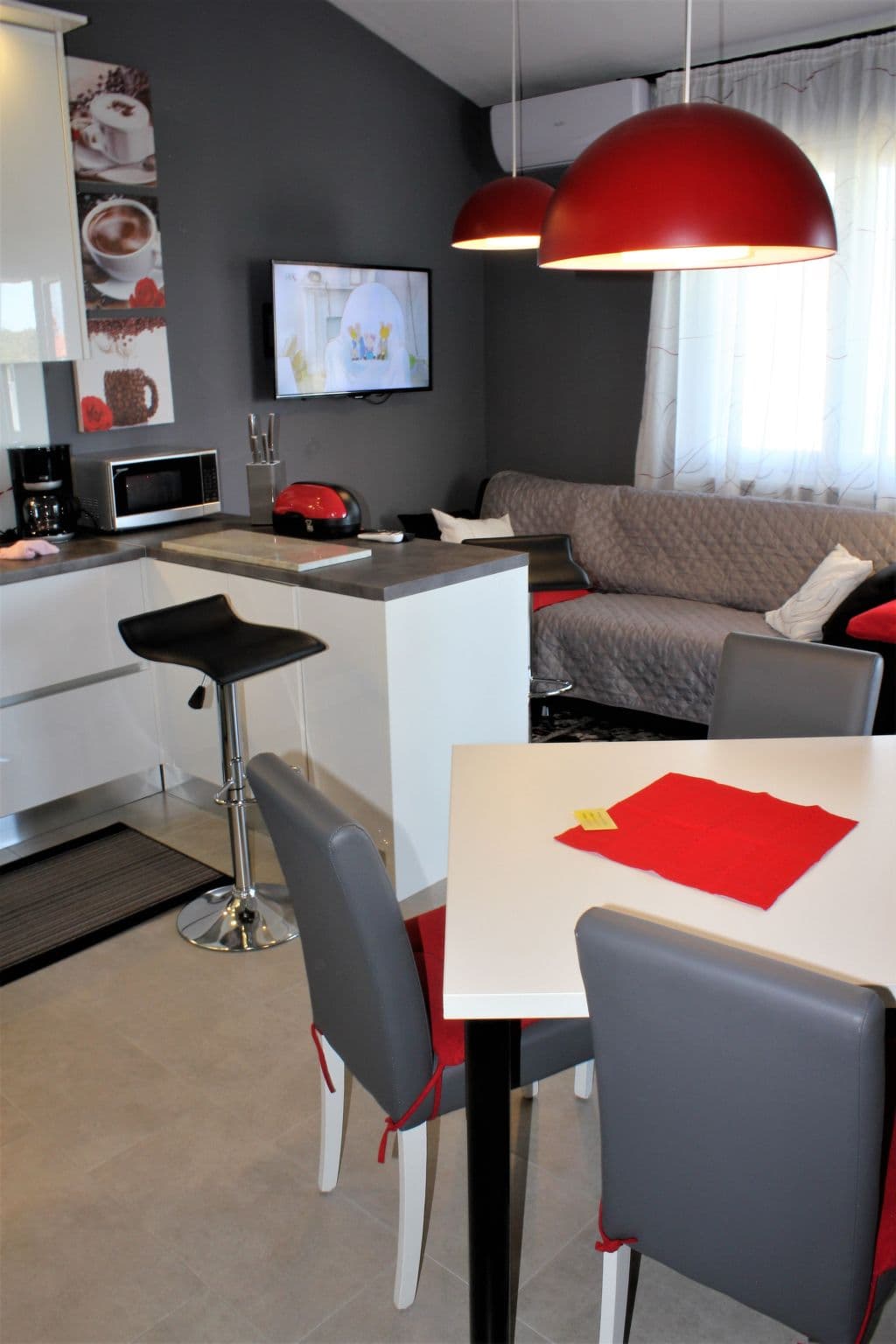Kitchen / Dining Room