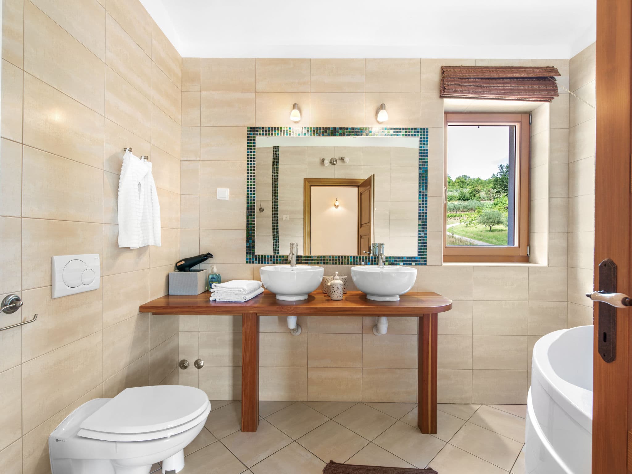 Bathroom / Wellness