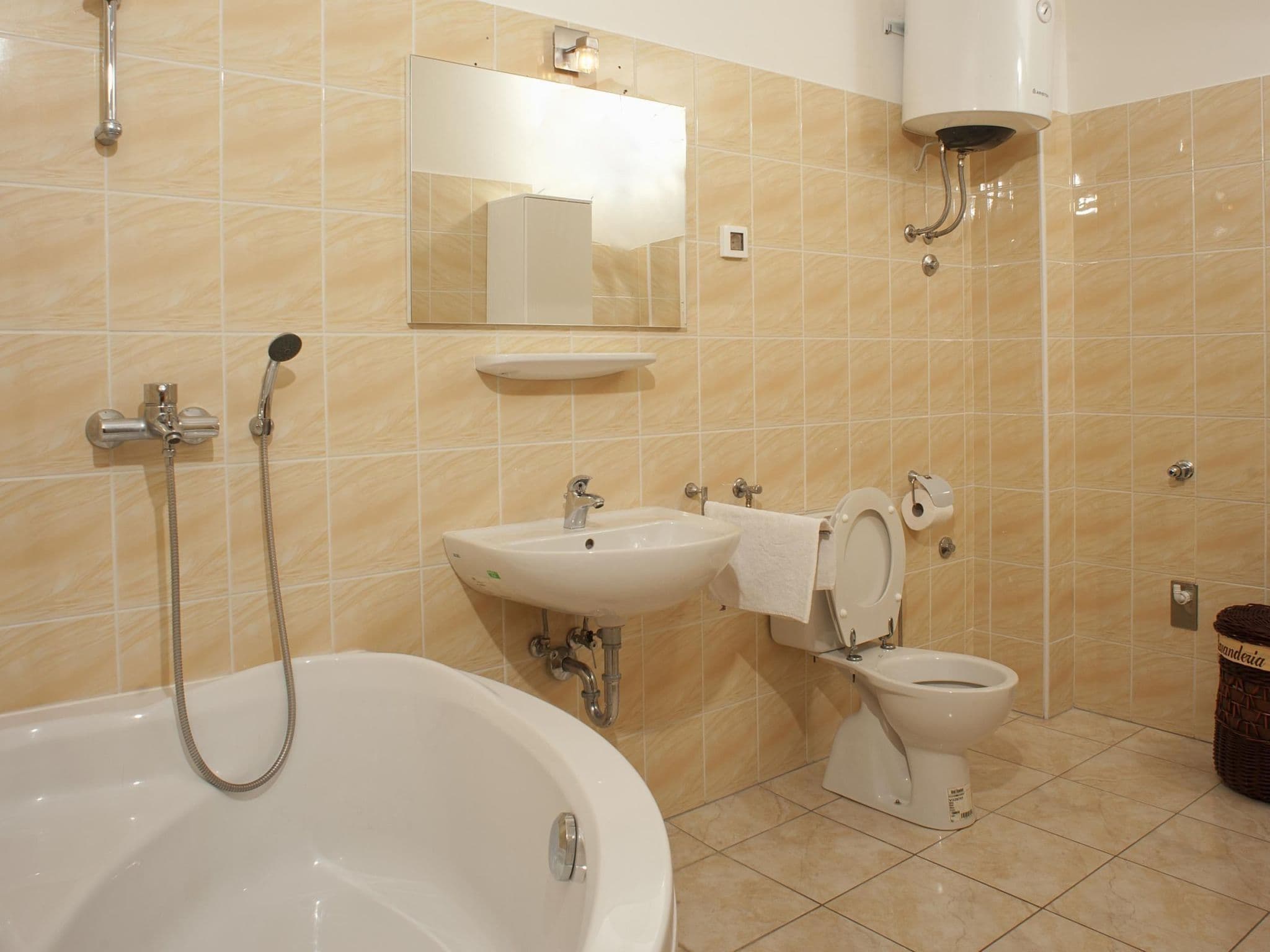 Gallery Image 12