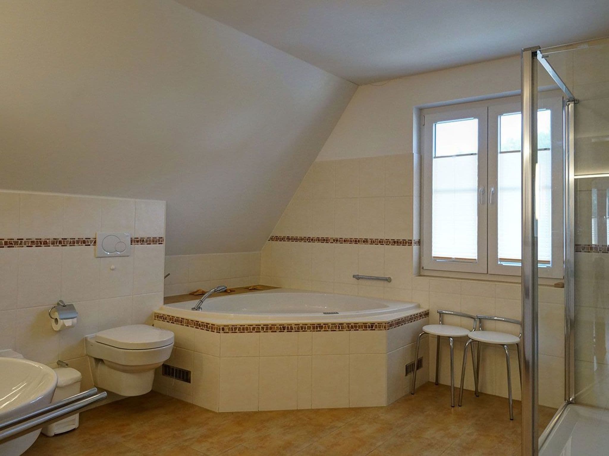 Gallery Image 18