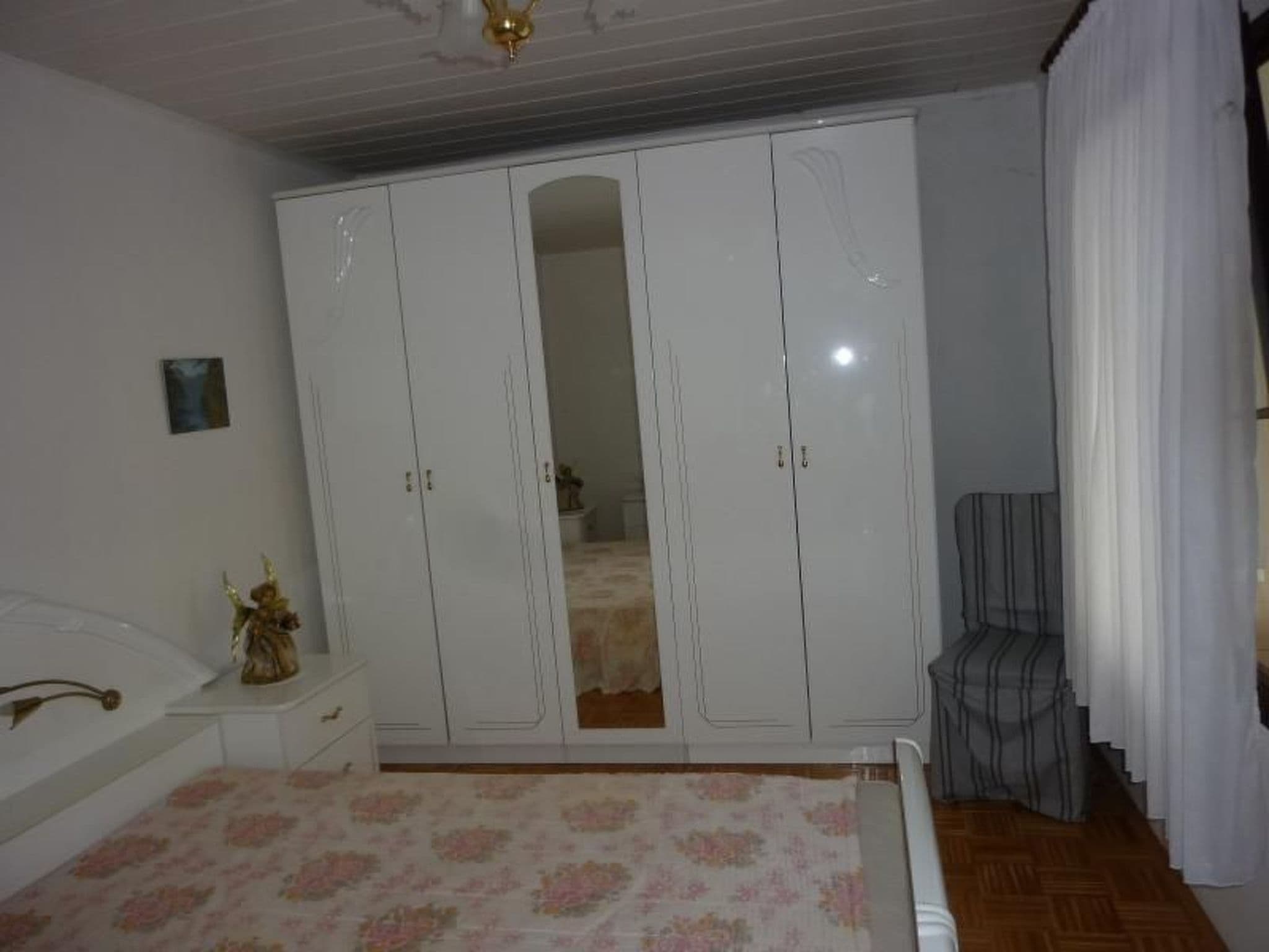 Gallery Image 16