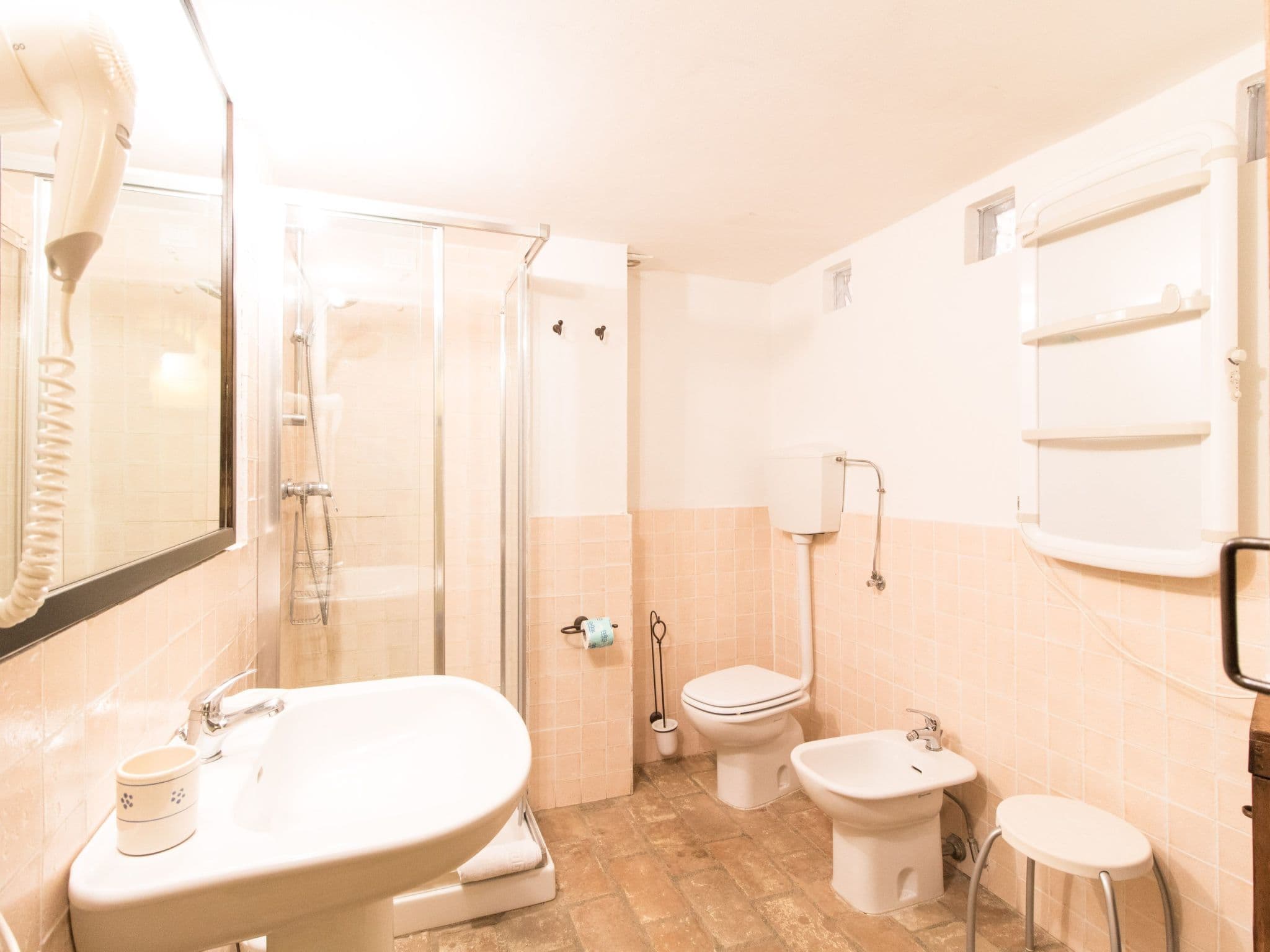 Bathroom / Wellness