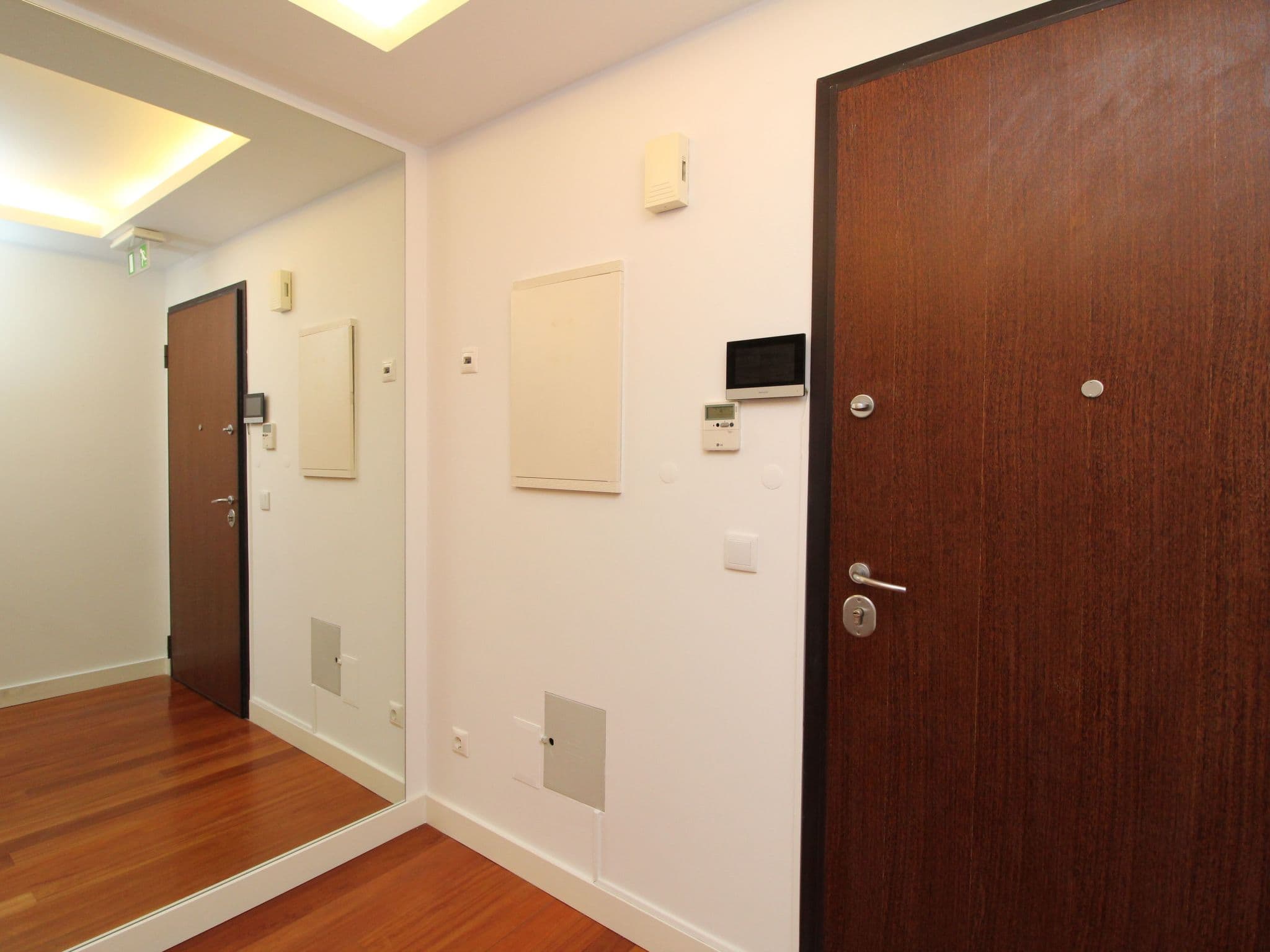 Gallery Image 19