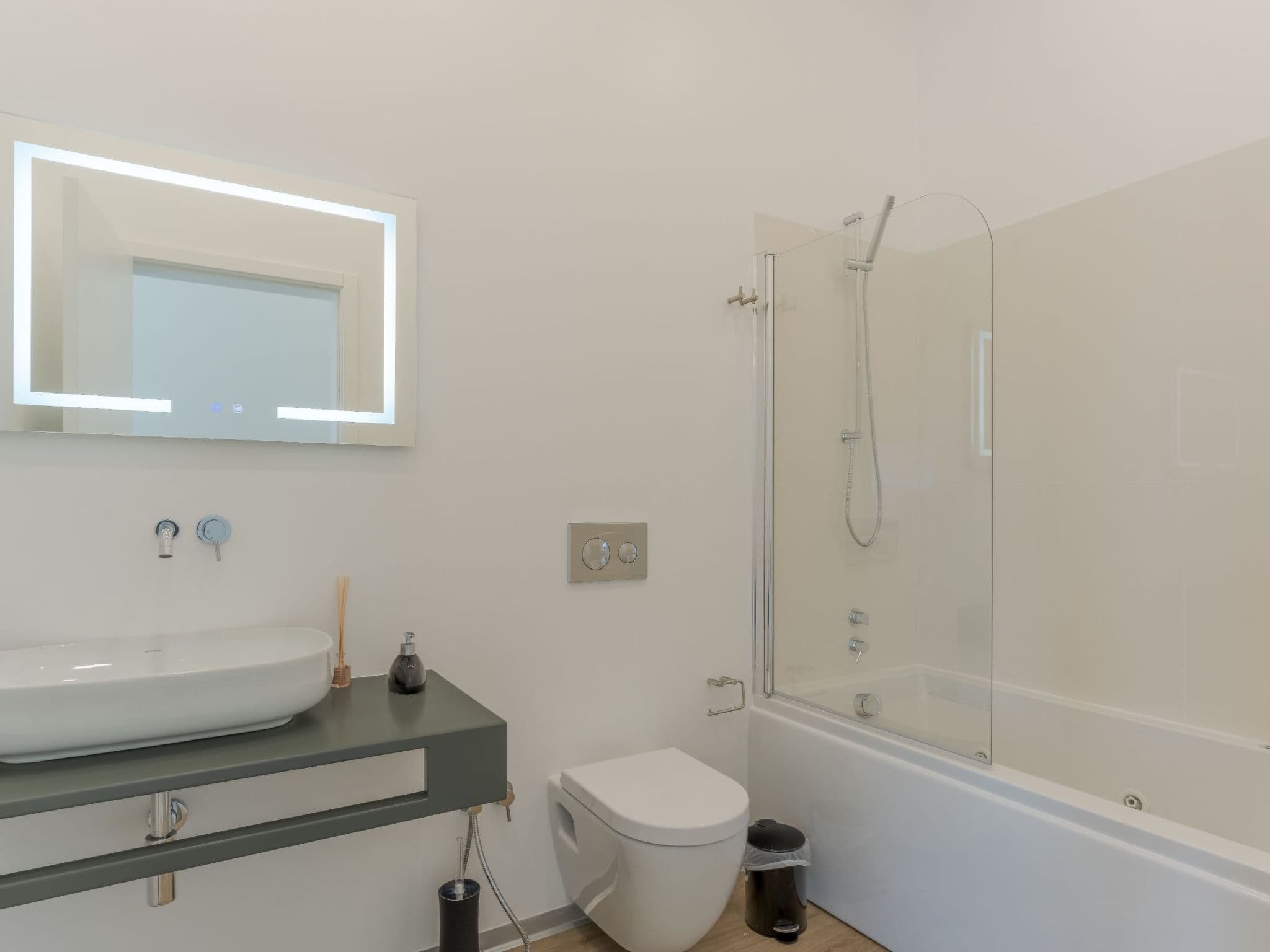 Gallery Image 15