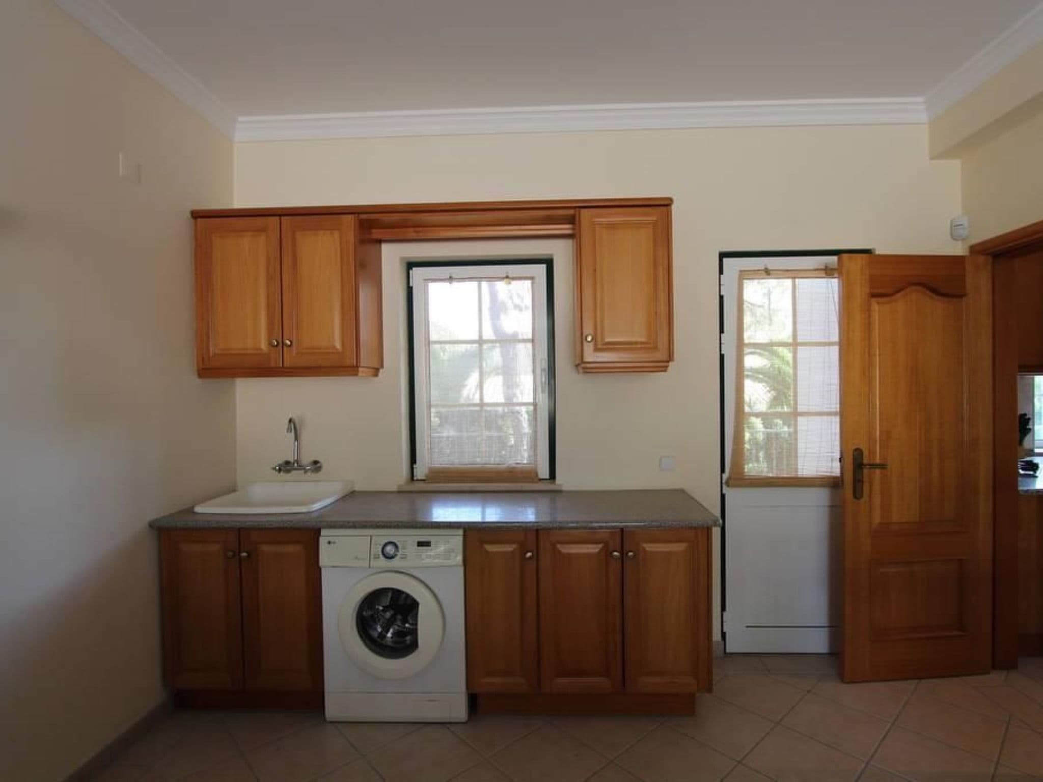 Gallery Image 17