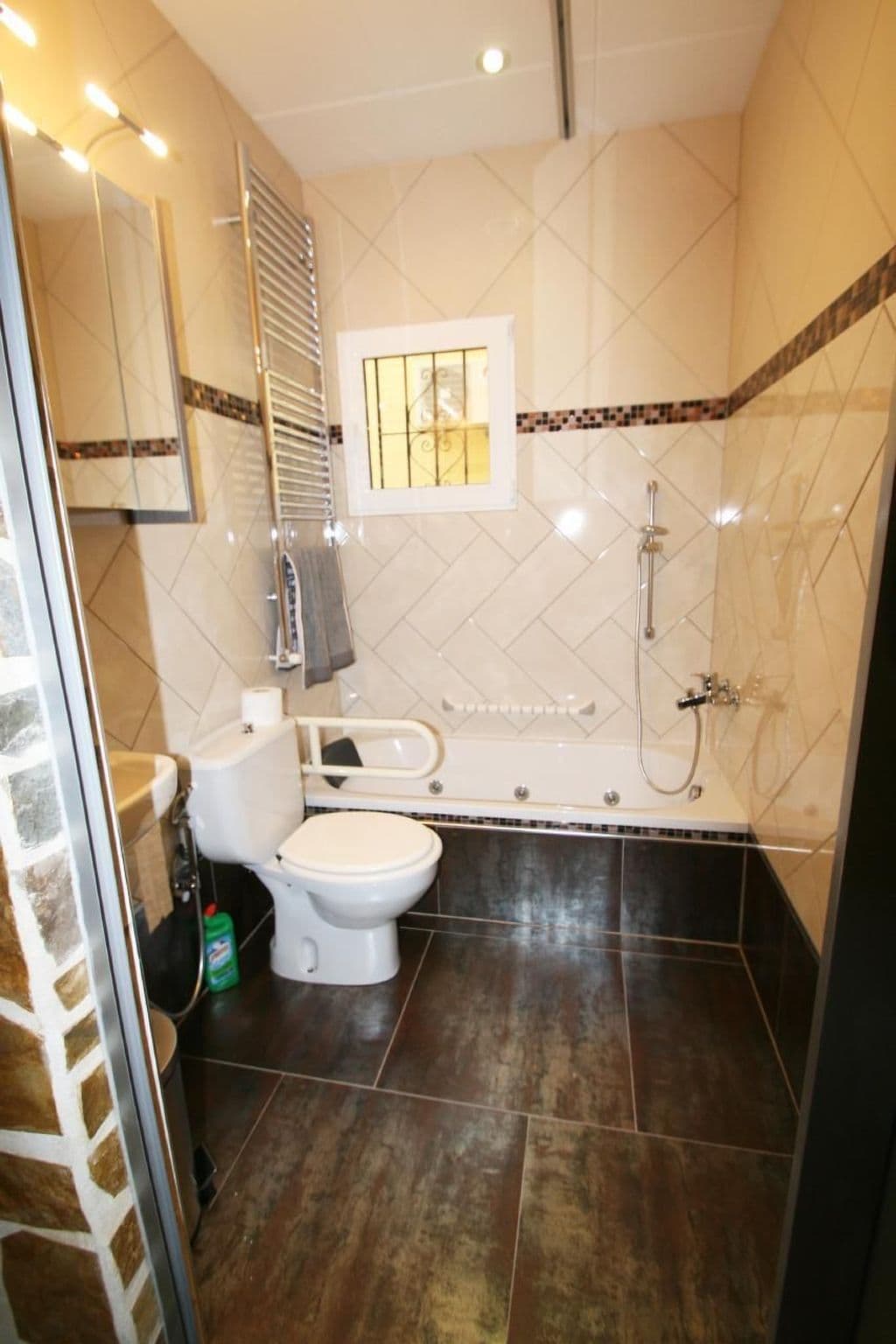 Gallery Image 12