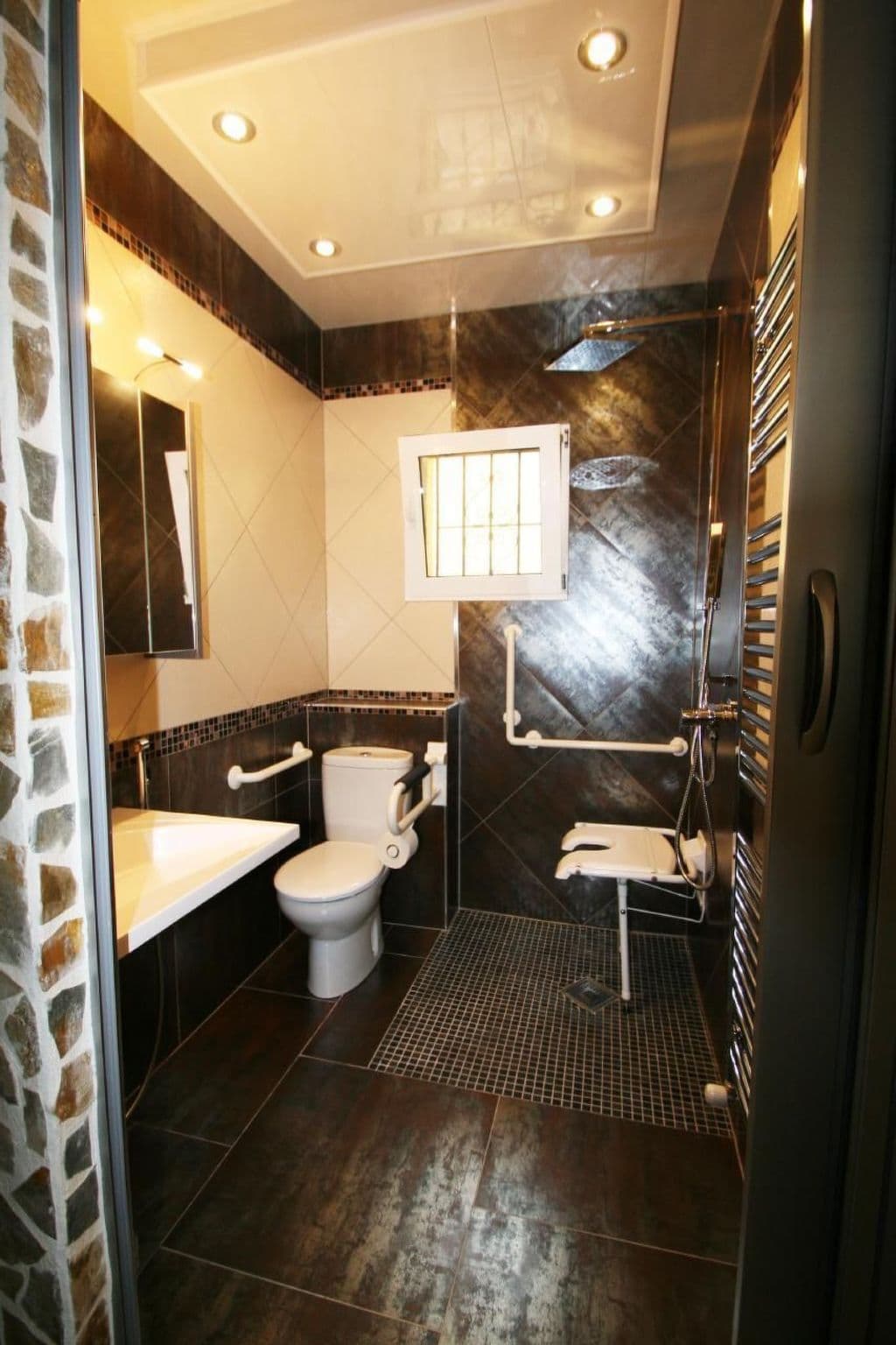 Gallery Image 15