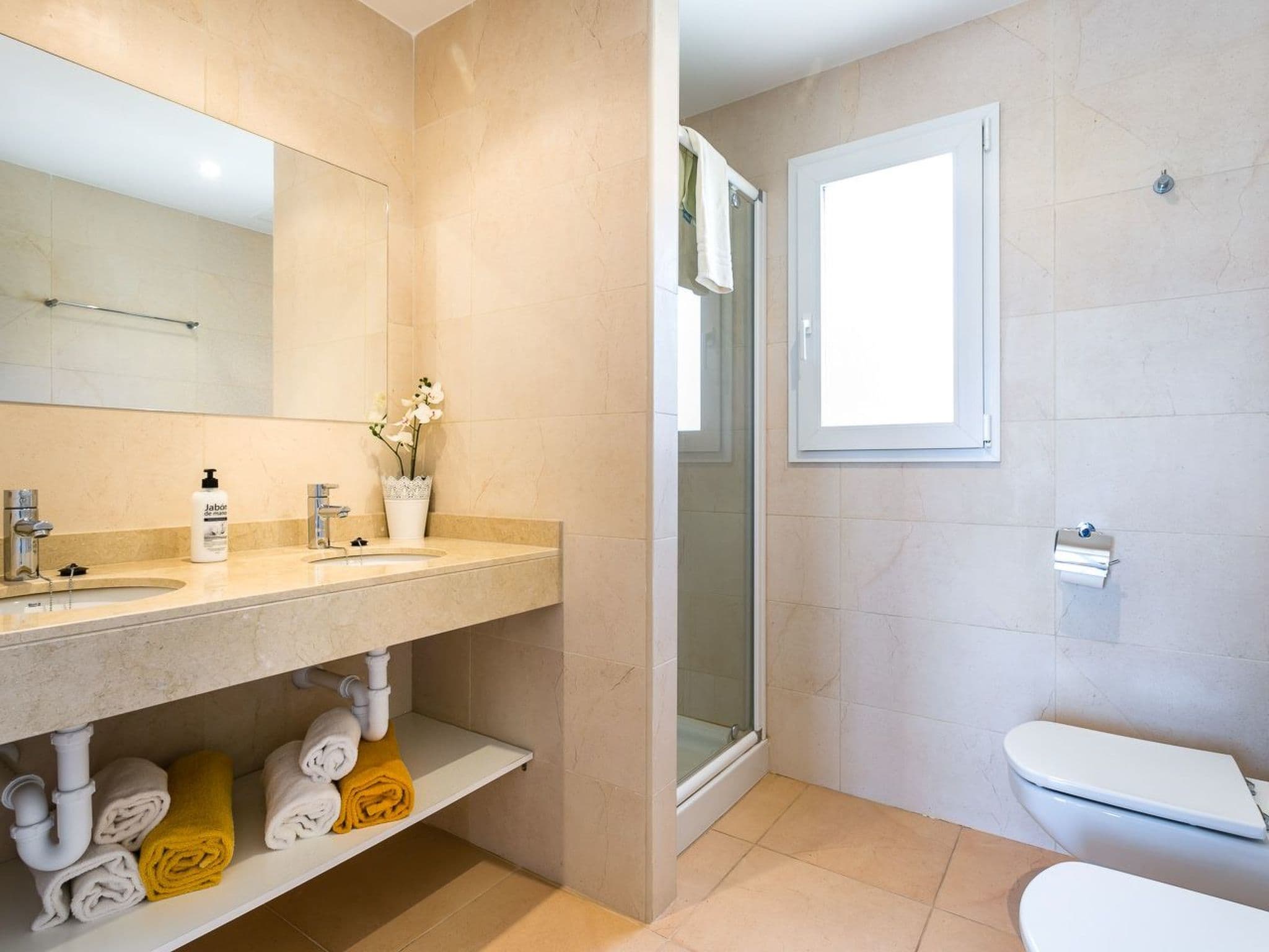 Bathroom / Wellness