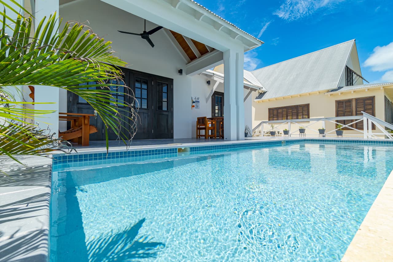 The Toucan's Nest & Pool Club at Mahogany Bay