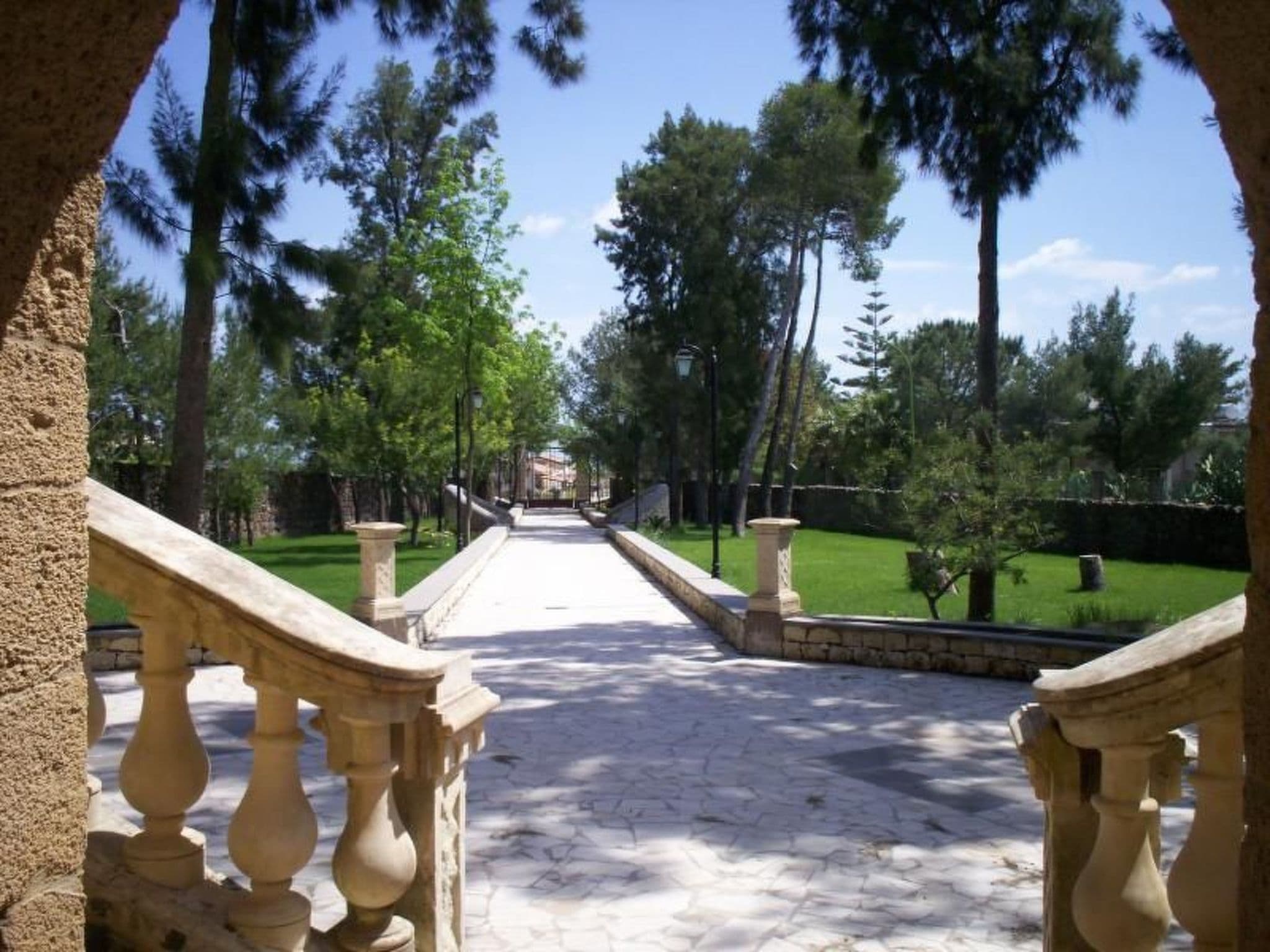 Gallery Image 13