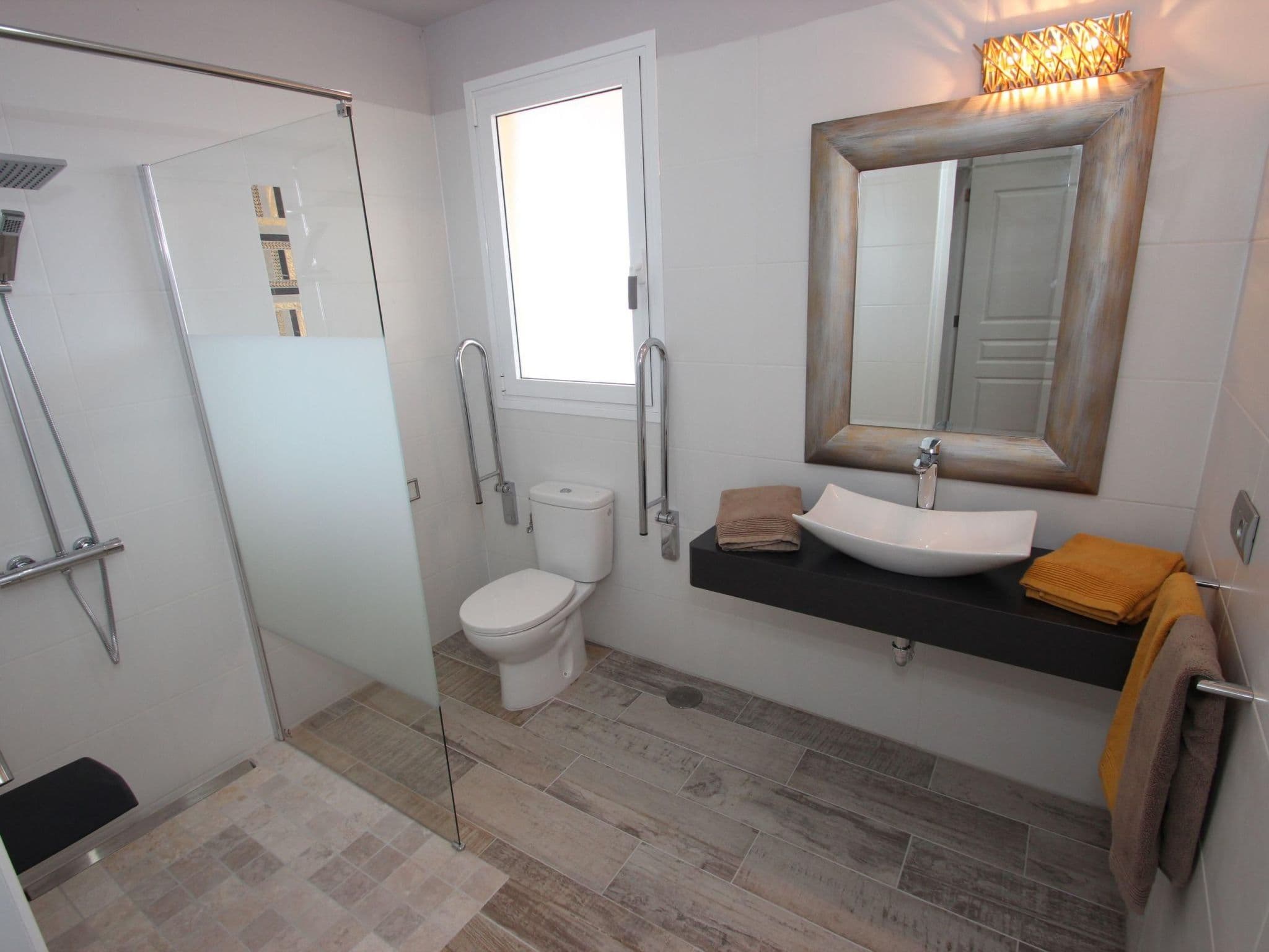 Bathroom / Wellness
