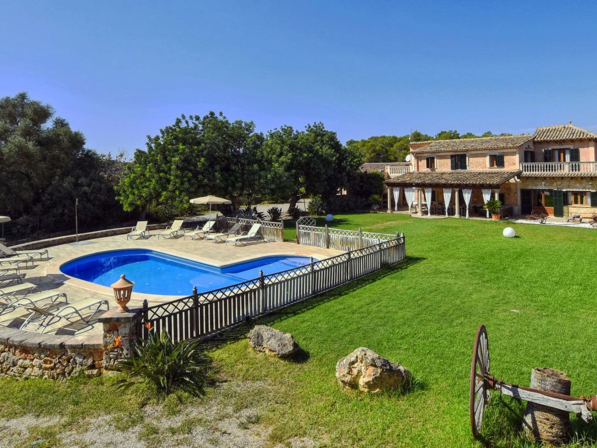 Gallery Image 12