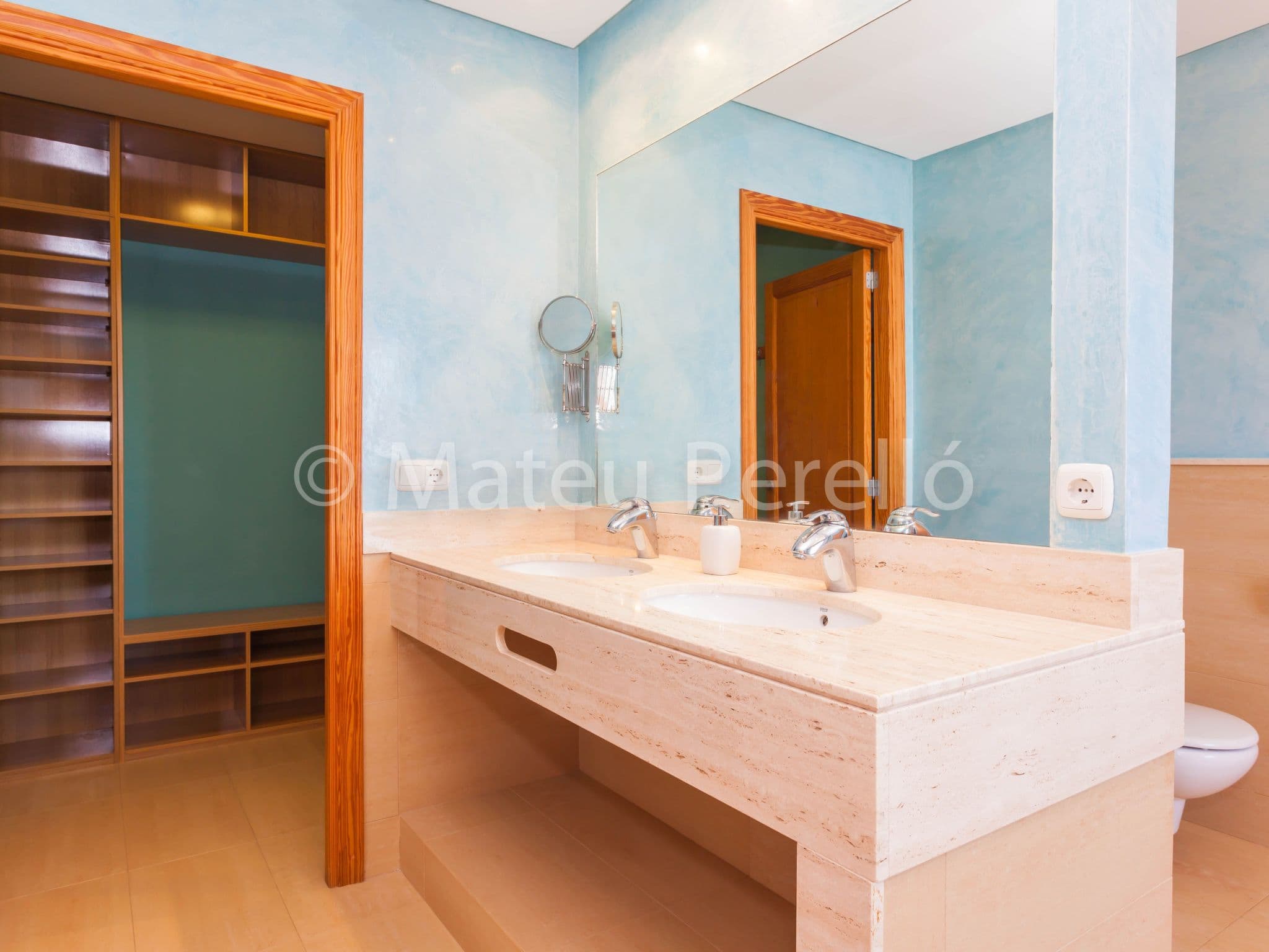 Gallery Image 18