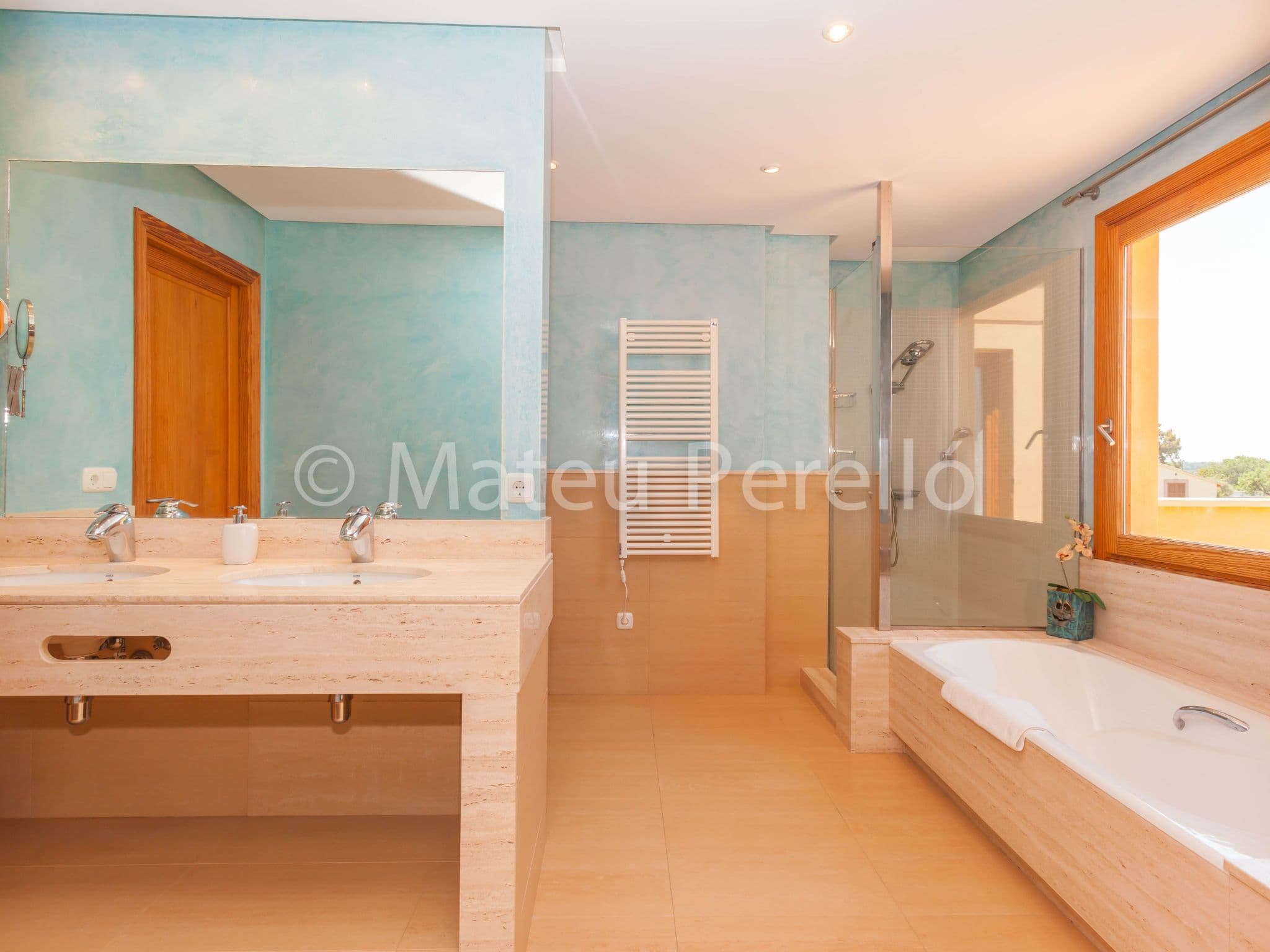Gallery Image 19
