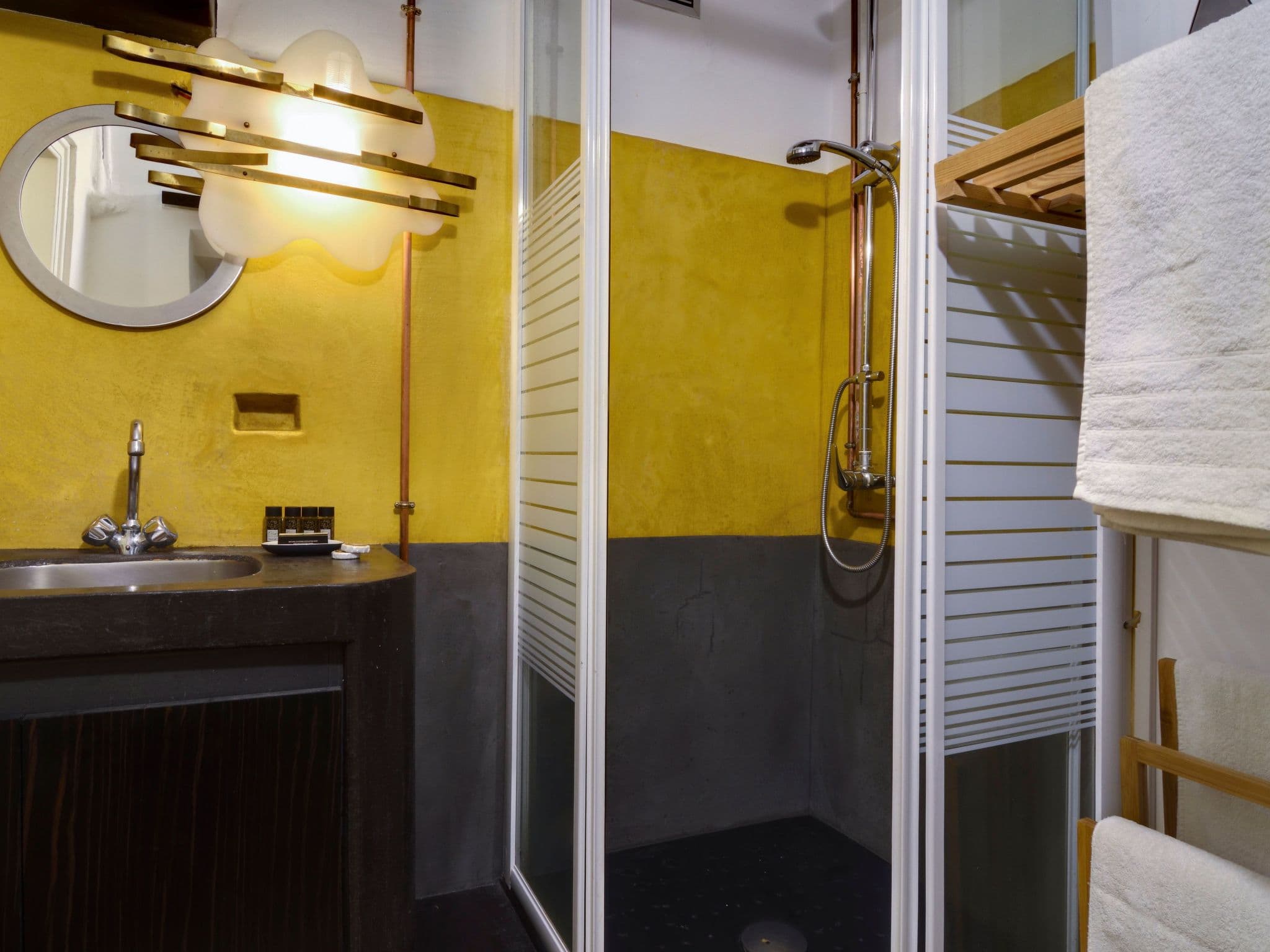 Bathroom / Wellness