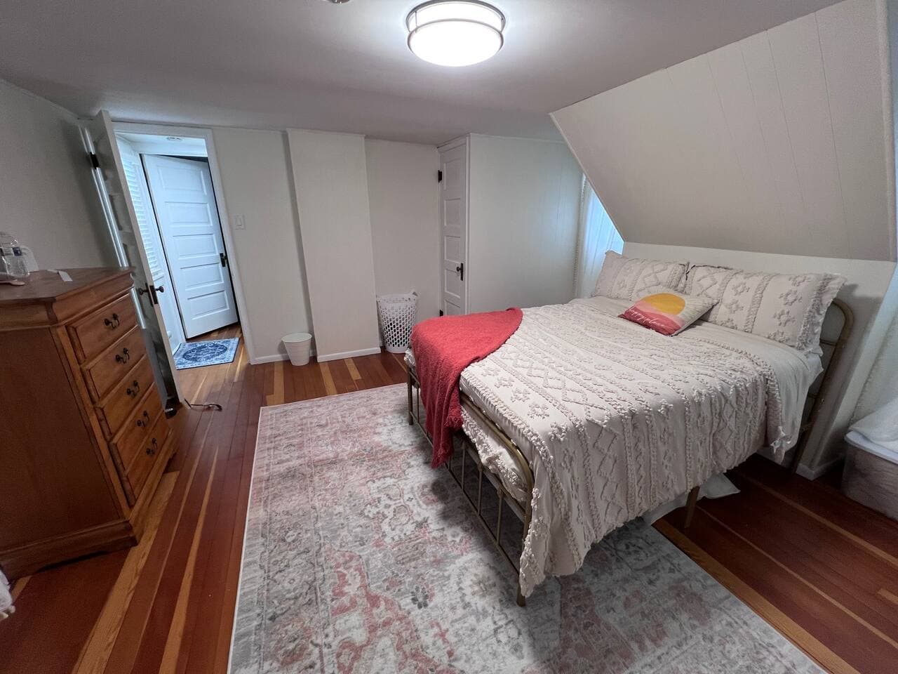 Laundry hamper in each bedroom for collecting dirty clothes and keeping bedroom clean. Best views of lake are from this bedroom!