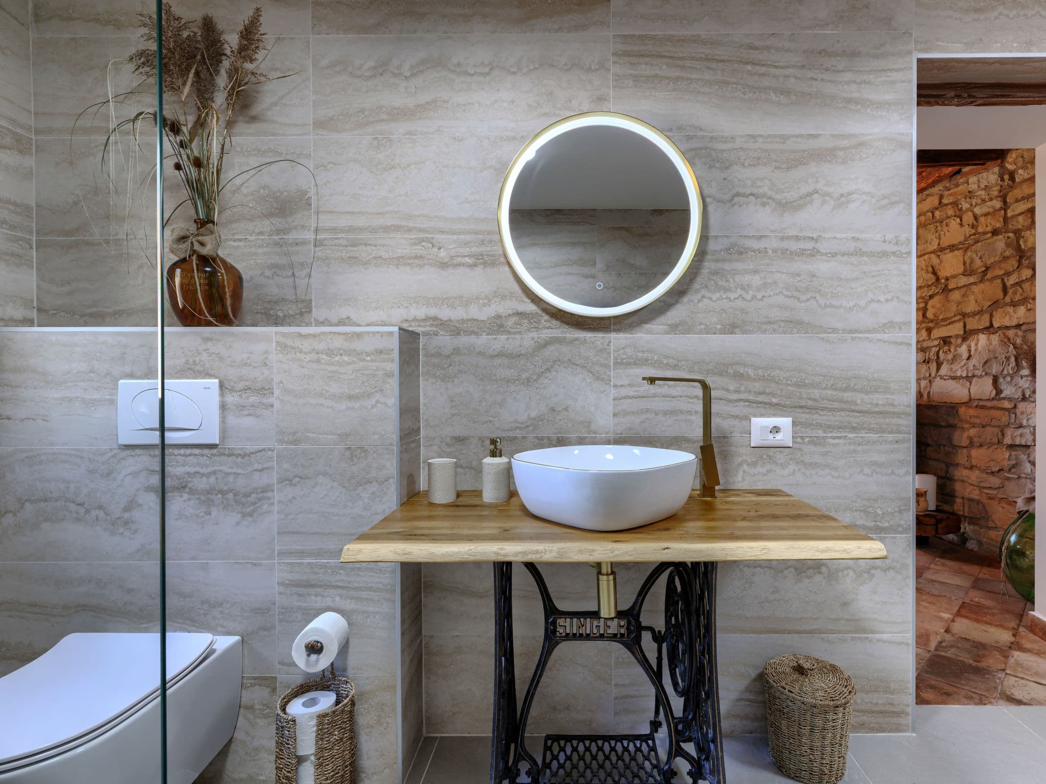Bathroom / Wellness