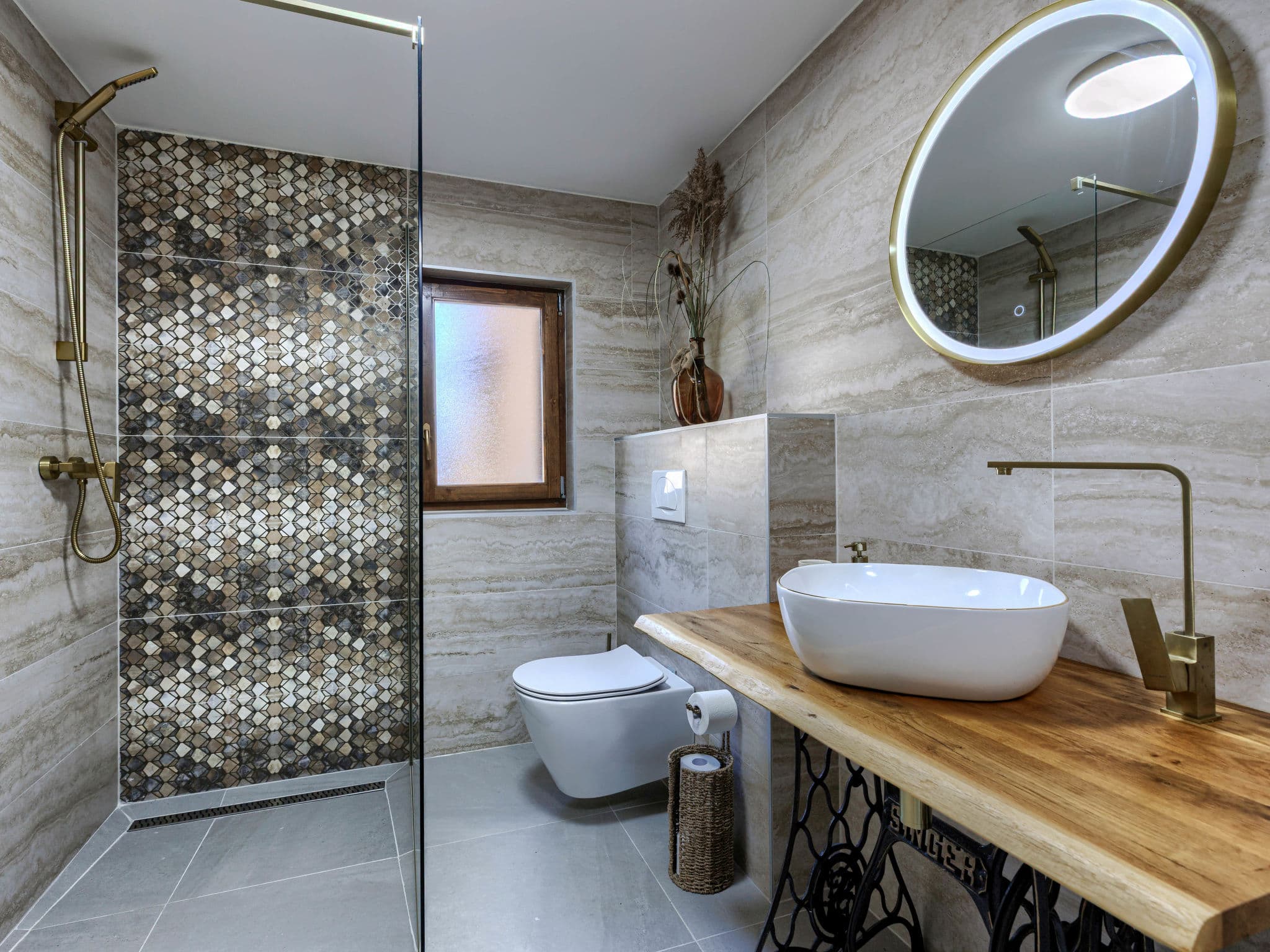Bathroom / Wellness